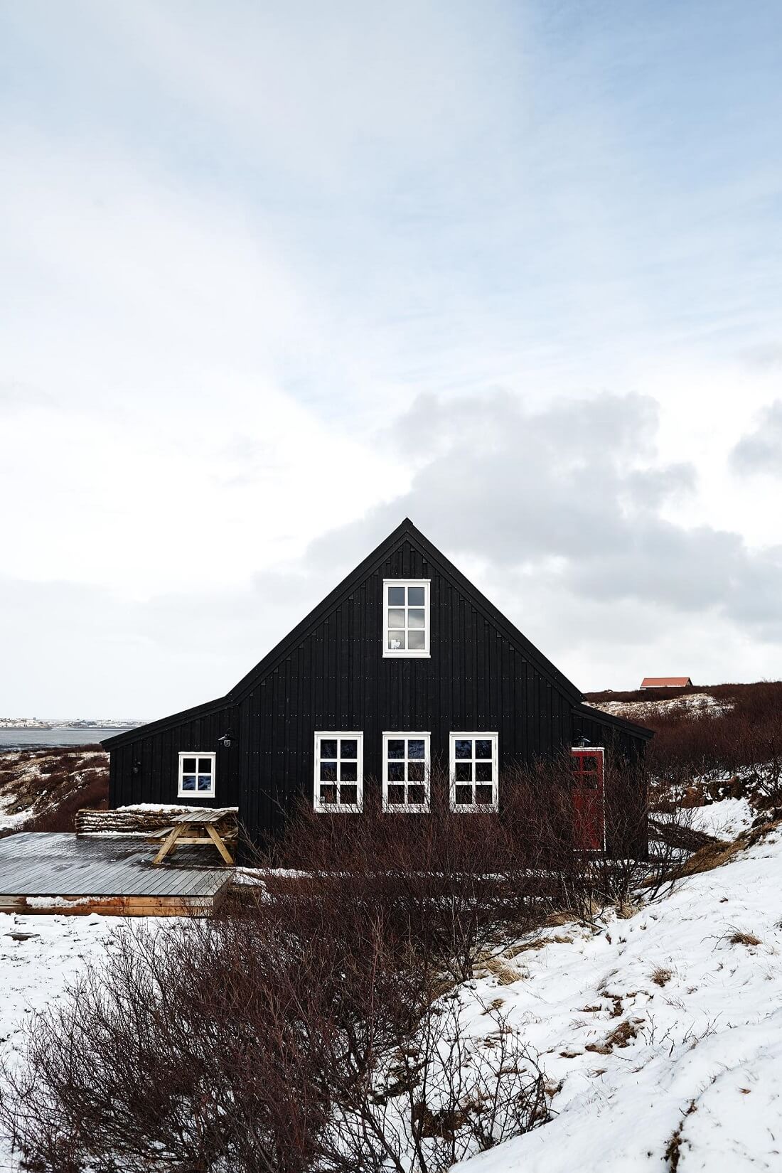 black cottage iceland dark grey interior nordroom13 A Black Cottage in Iceland Decorated in Dark Grey Tones