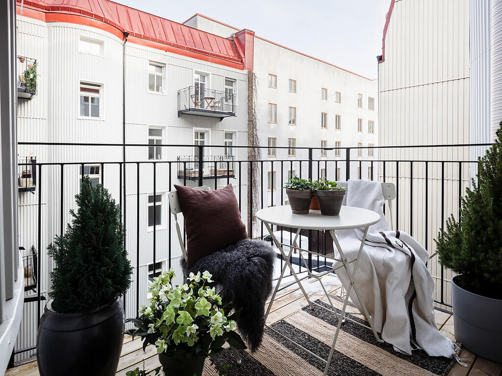 scandinavian apartment canopy plants nordroom15 A Scandi Apartment With A Canopy of Plants in the Bedroom