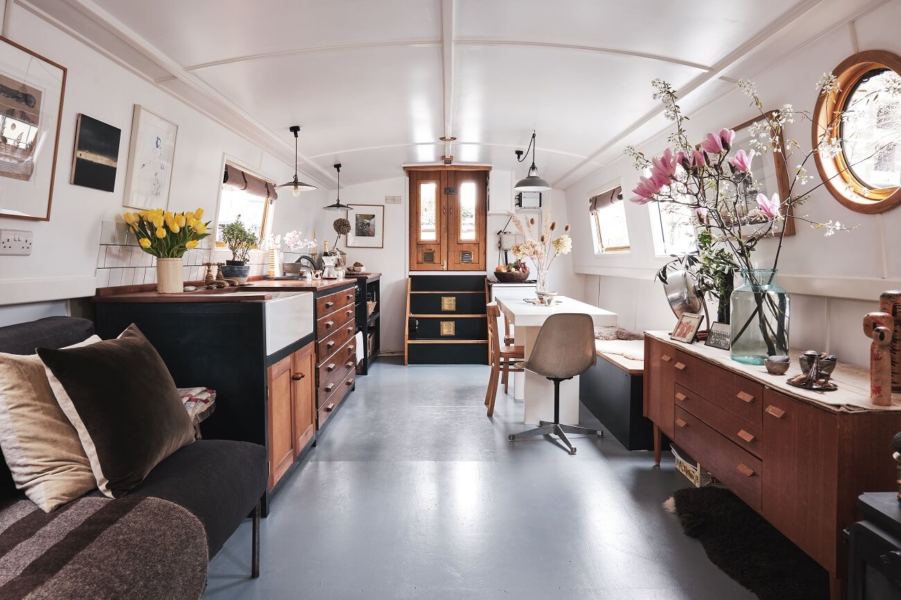 houseboat london nordroom3 A Cozy and Stylish Houseboat in London