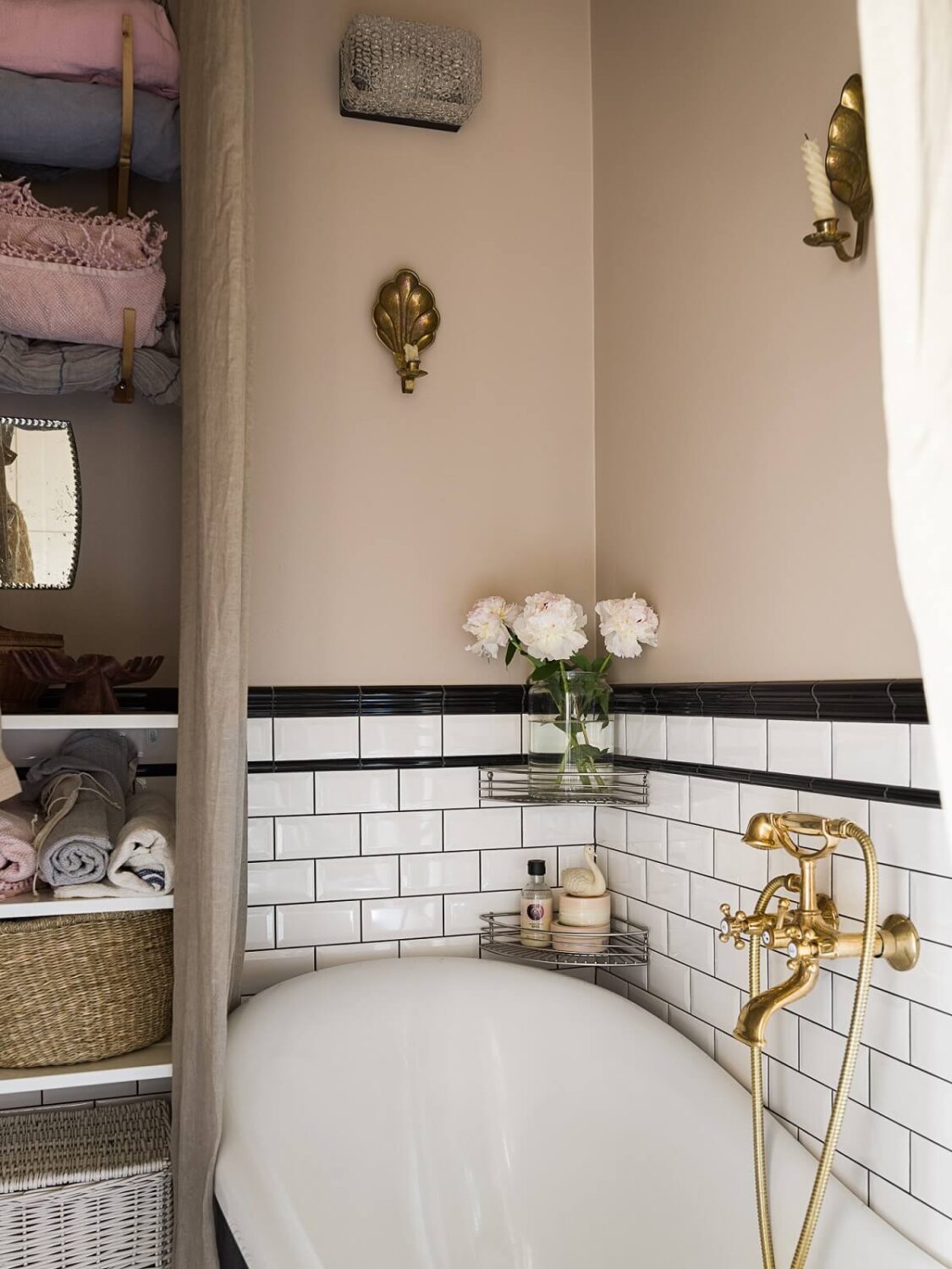 romantic vintage bathroom pink walls bath