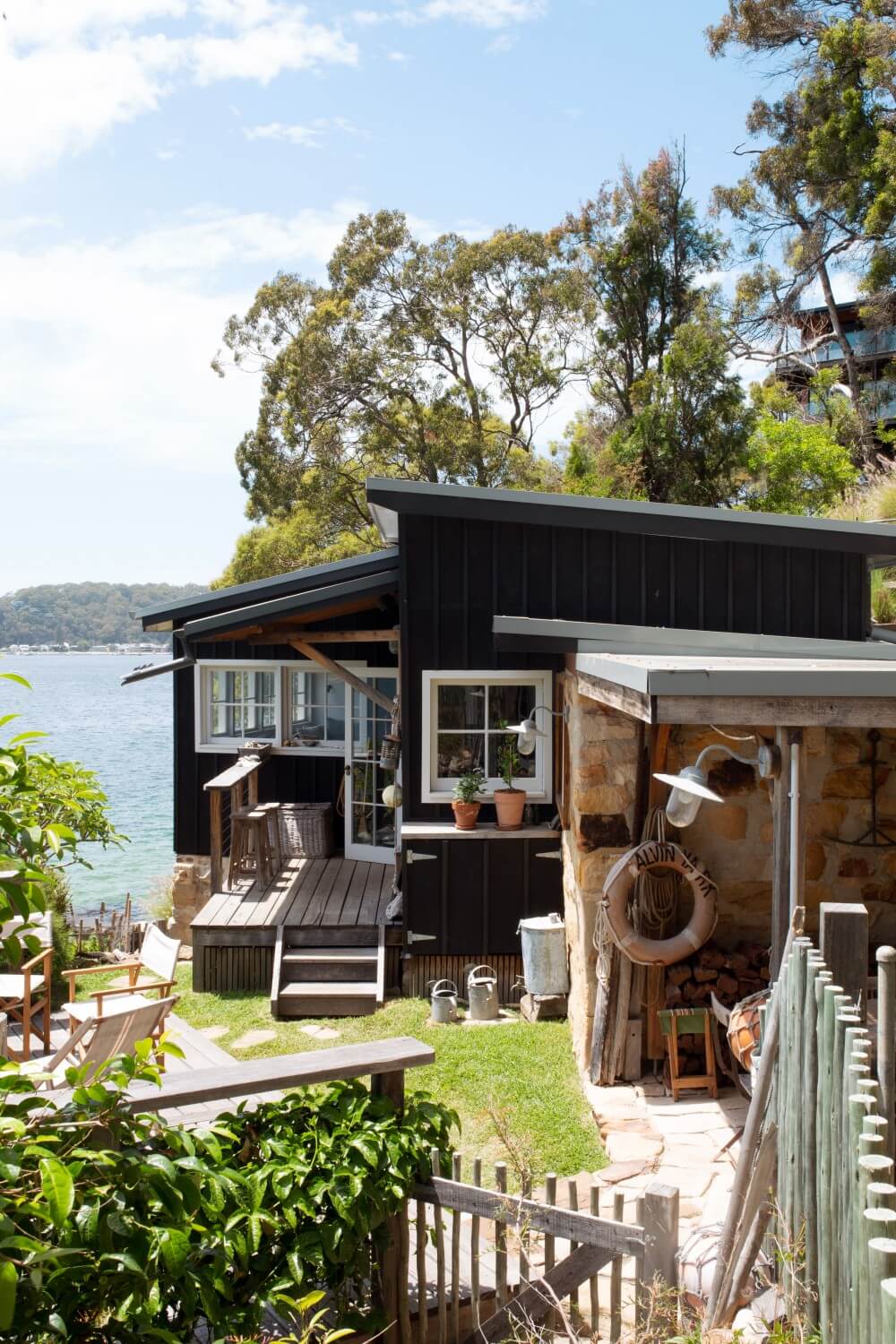 The Little Black Shack | A Cozy Eco Beachfront Cottage in Australia