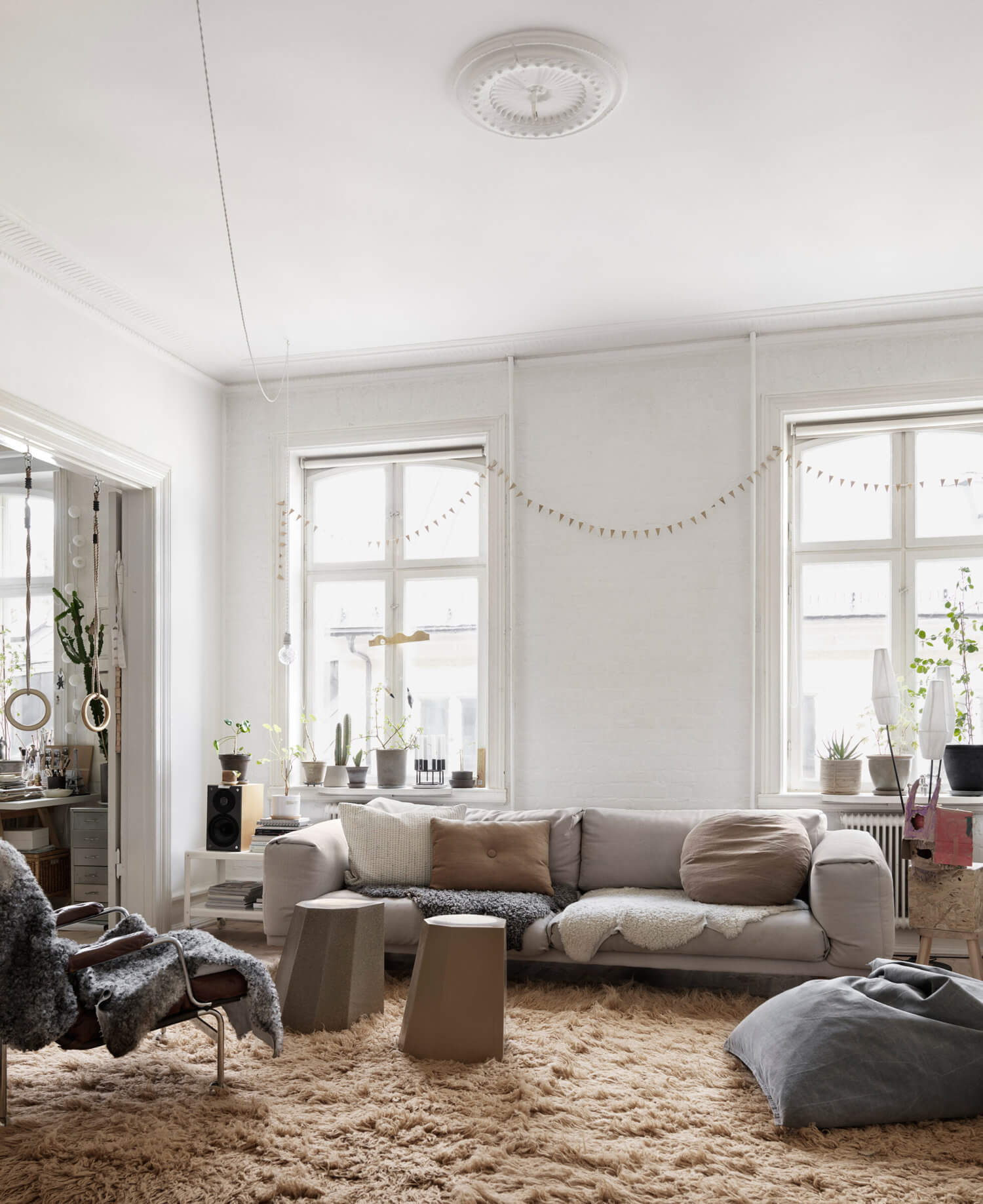 Soft Neutral Tones in Nina Persson’s Malmö Home