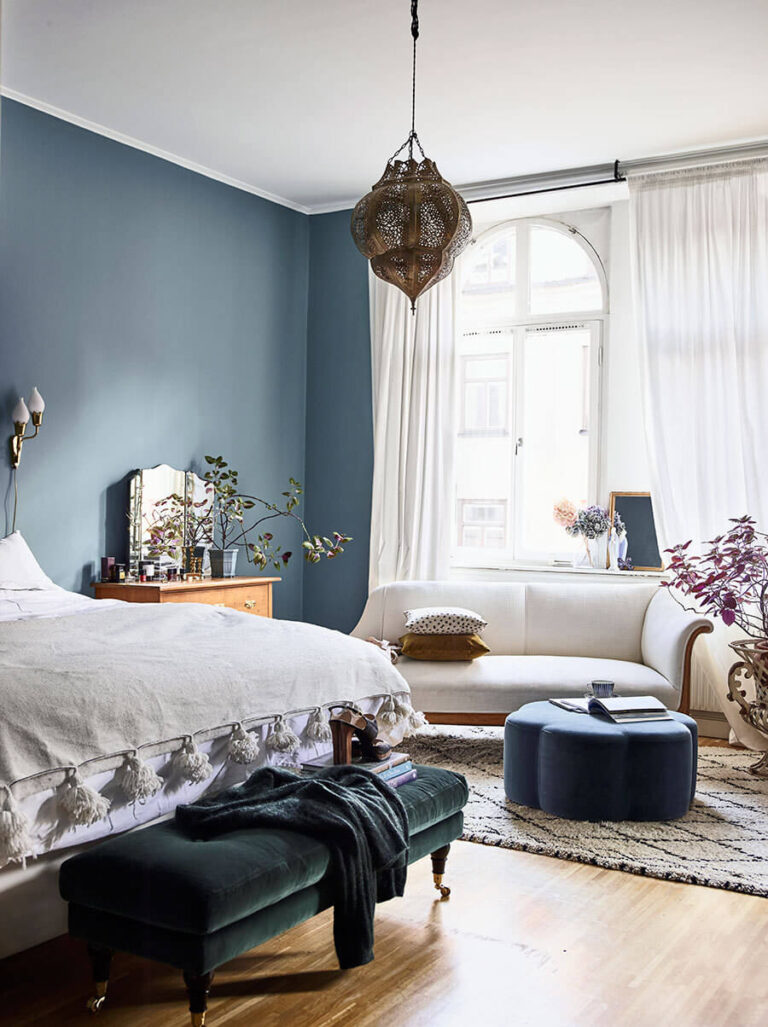 Great Living Room Bedroom Combo Ideas (Layout Tips + Styling) - The ...