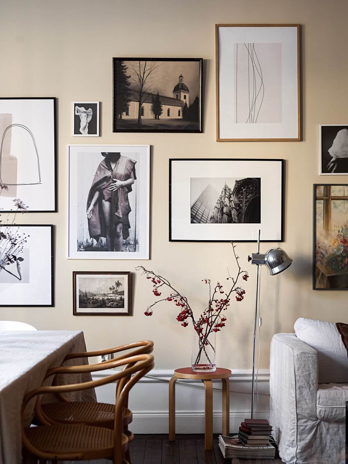 Earth Tones in a Warm Scandinavian Apartment