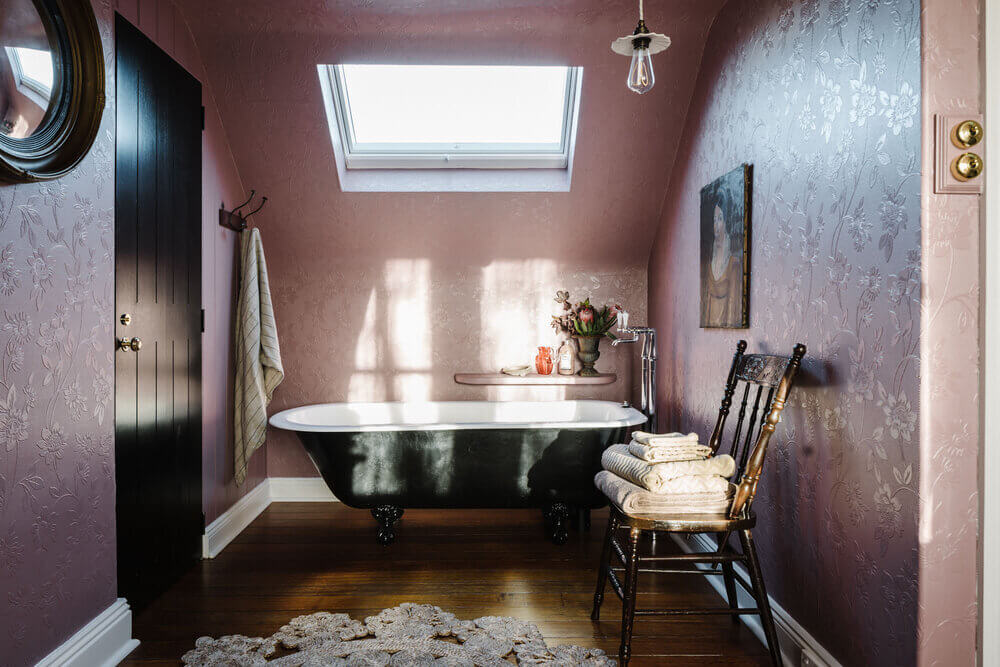 lumiere lodge vintage cottage australia nordroom19 89 Pink Bathroom Ideas: From Hot Pink Walls to Blush Tiles