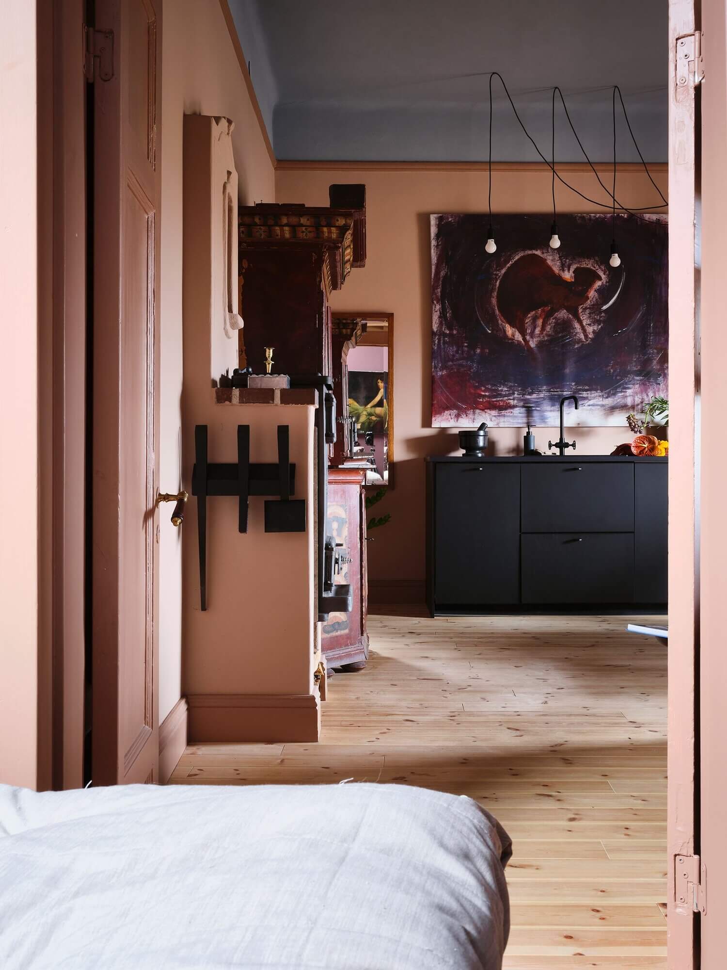 small dusty pink apartment sweden15 A Small Dusty Pink Dream Apartment in Sweden