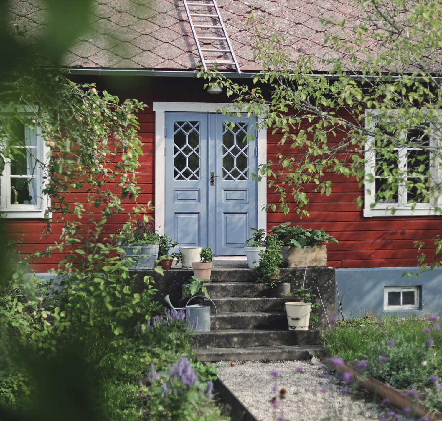 ASwedishCountryhousewithaDreamlikeGarden TheNordroom18 1 A Swedish Country House with a Dreamlike Garden