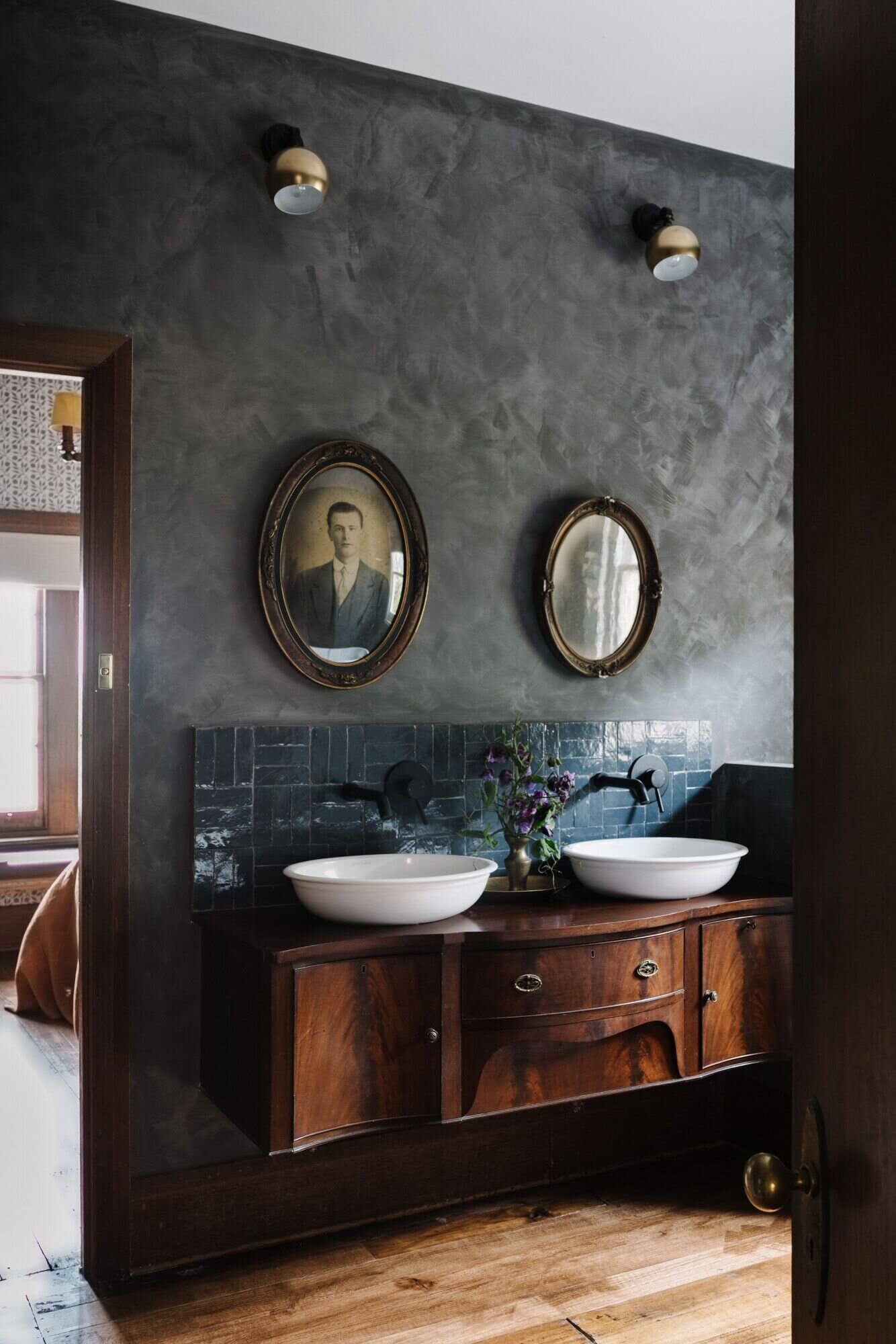 Ethelmont Rise | A Beautiful Vintage Airbnb on Tasmania