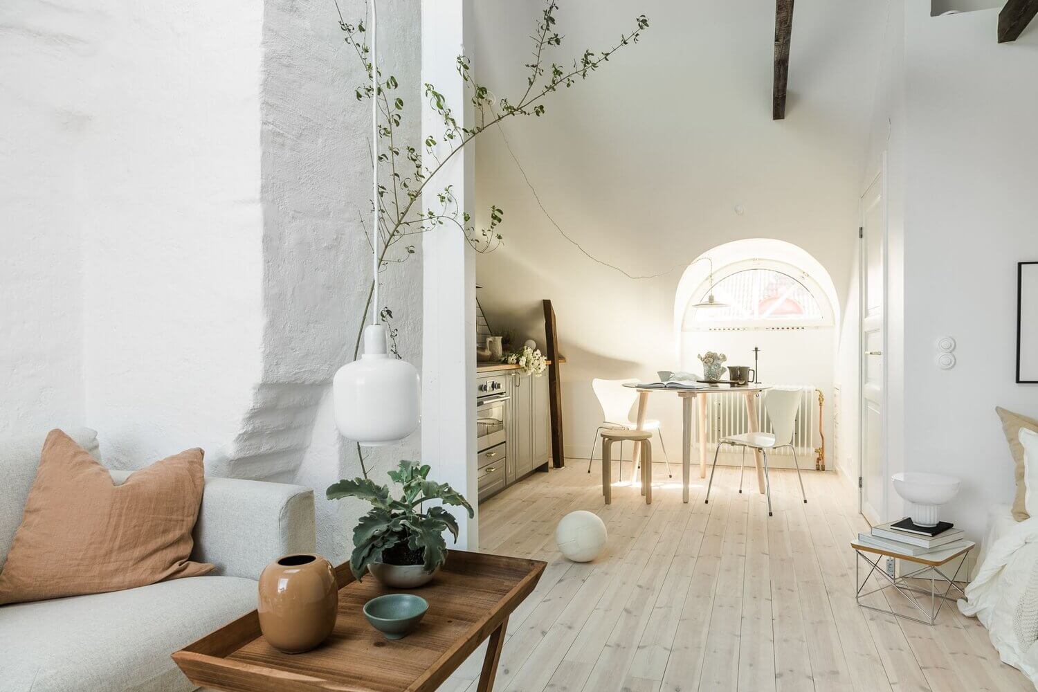 scandinavian attic studio apartment nordroom4 A Bright Scandinavian Attic Studio Apartment