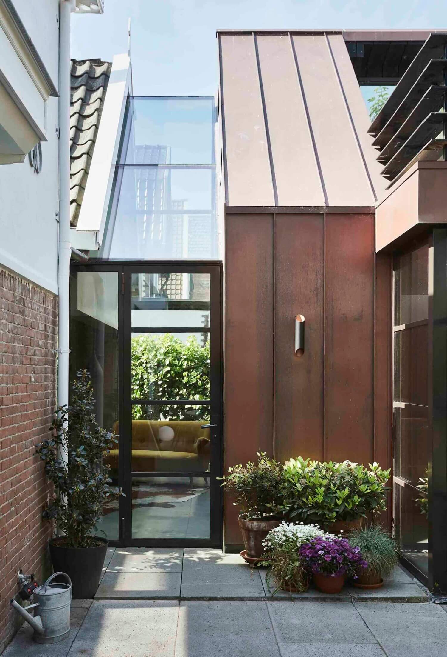 ACharacteristicDesignVillawithCarriageHouseinTheNetherlands TheNordroom30 A Characteristic Design Villa with Carriage House in The Netherlands