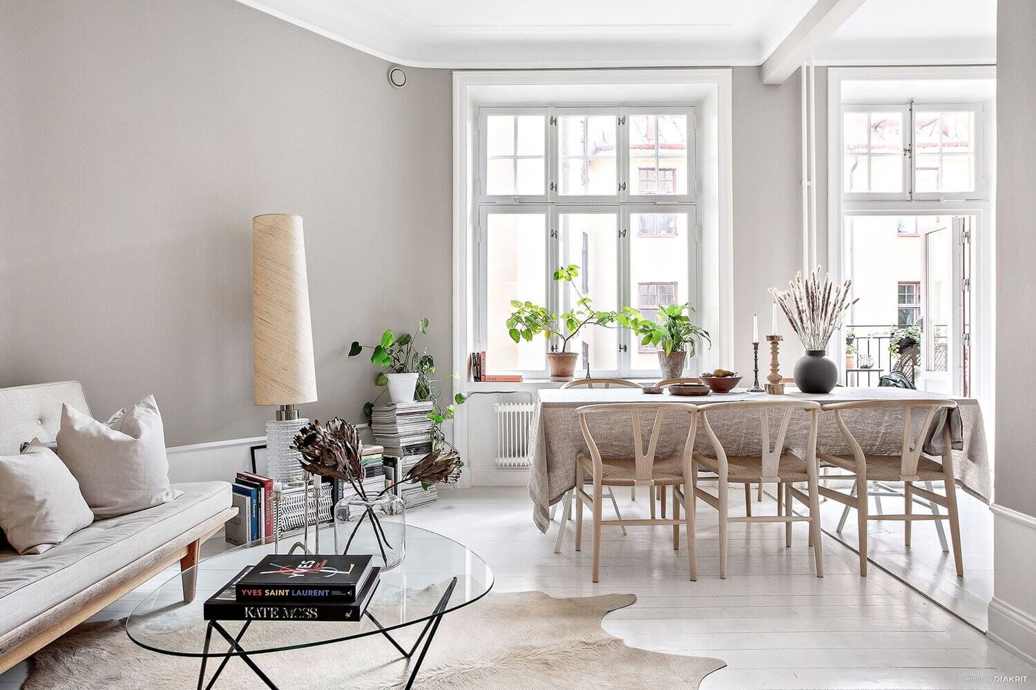 ASereneLightGreyWhiteStockholmApartment TheNordroom1 A Serene Light Grey & White Stockholm Apartment
