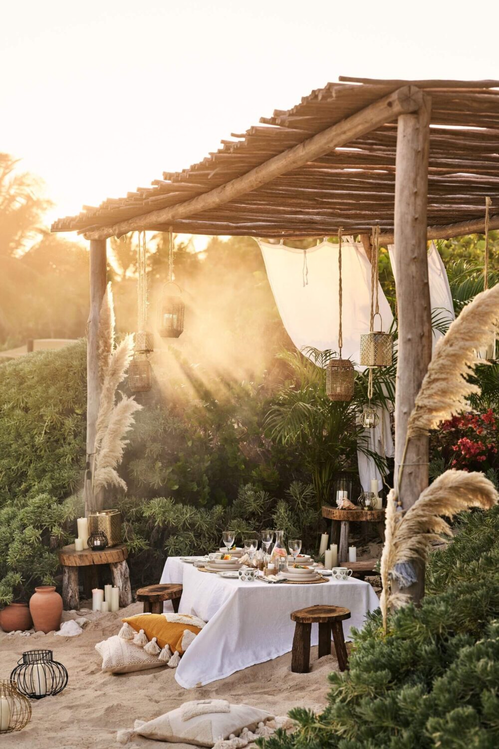 A Beautiful Neutral Bohemian Patio by H\u0026M Home - The Nordroom, image size:1000x1500