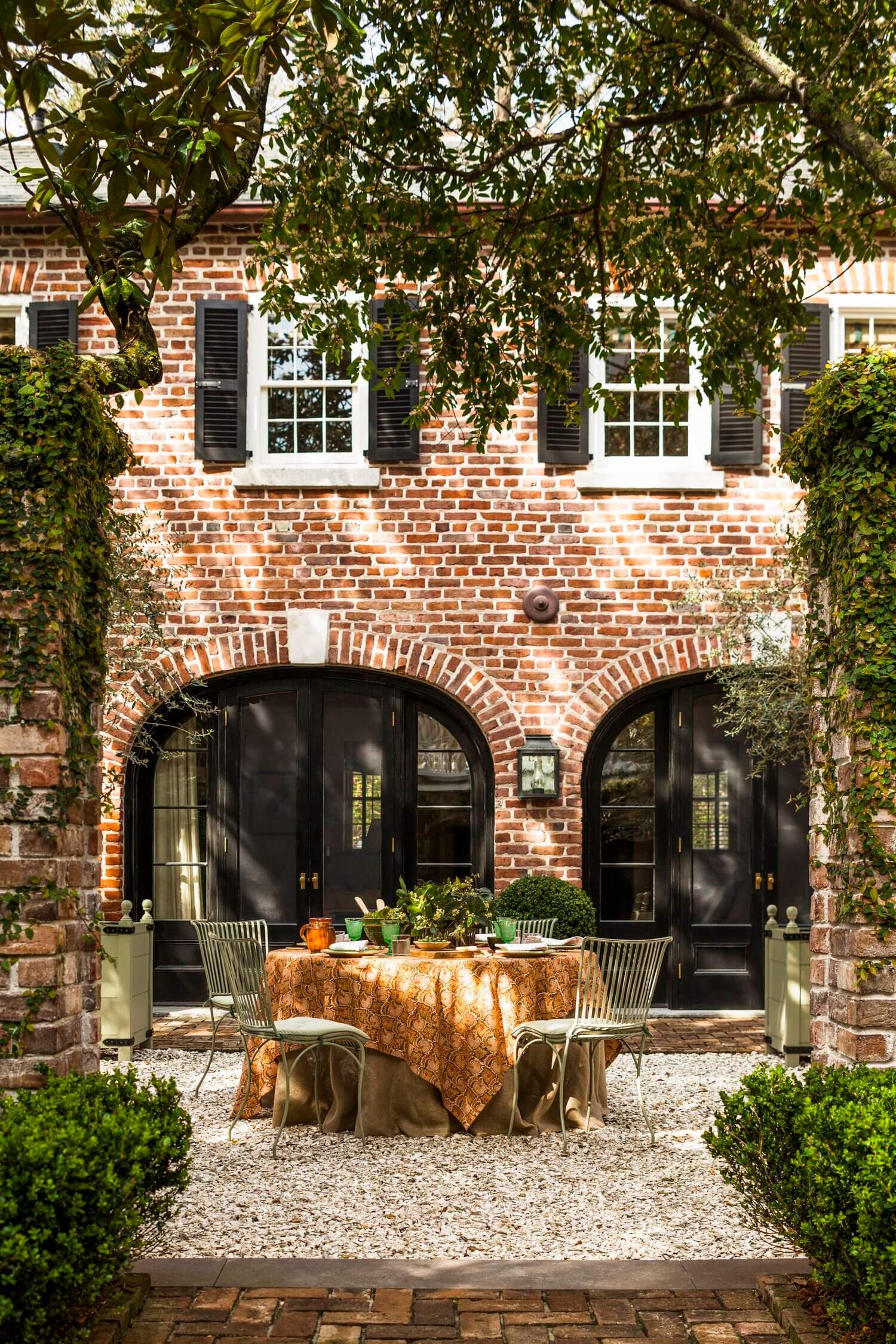 A Beautiful 19th-Century Carriage House Restoration in Charleston