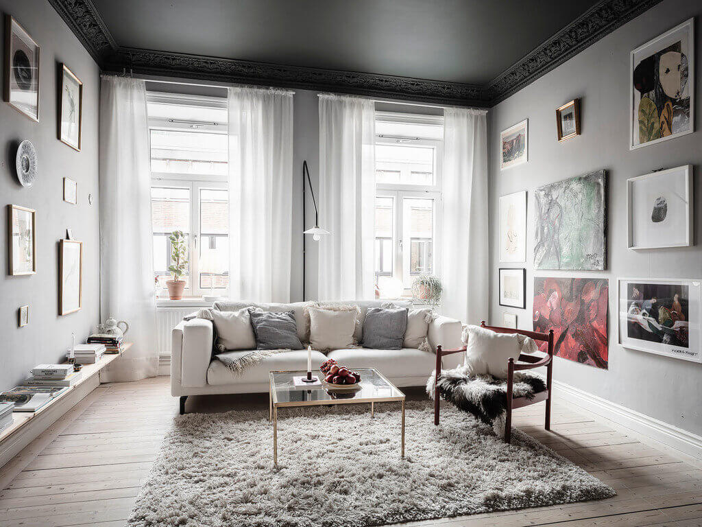 ADarkGreenPaintedCeilinginanArt FilledApartment TheNordroom2 A Dark Green Painted Ceiling In An Art-Filled Apartment