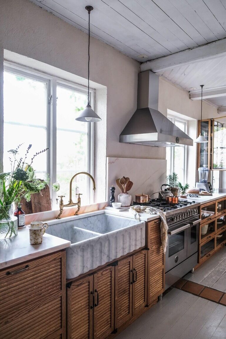 A DeVOL Haberdasher Kitchen In A Swedish Countryside Cottage - The Nordroom