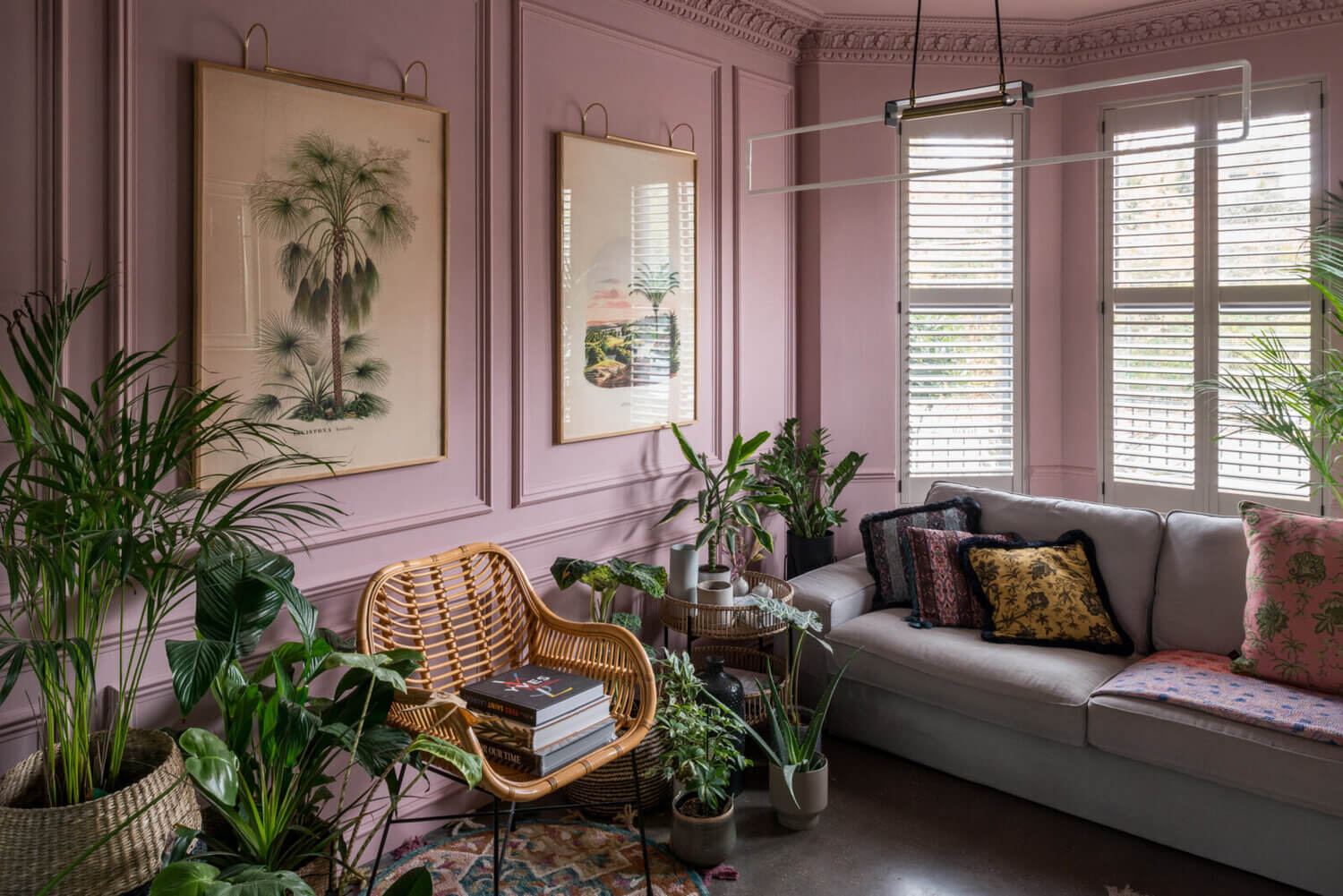 A Black Industrial Look With A Hint Of Pink In A London Townhouse