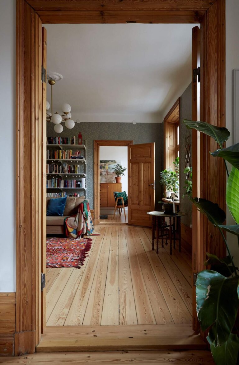 A Warm Historic Apartment in Stockholm
