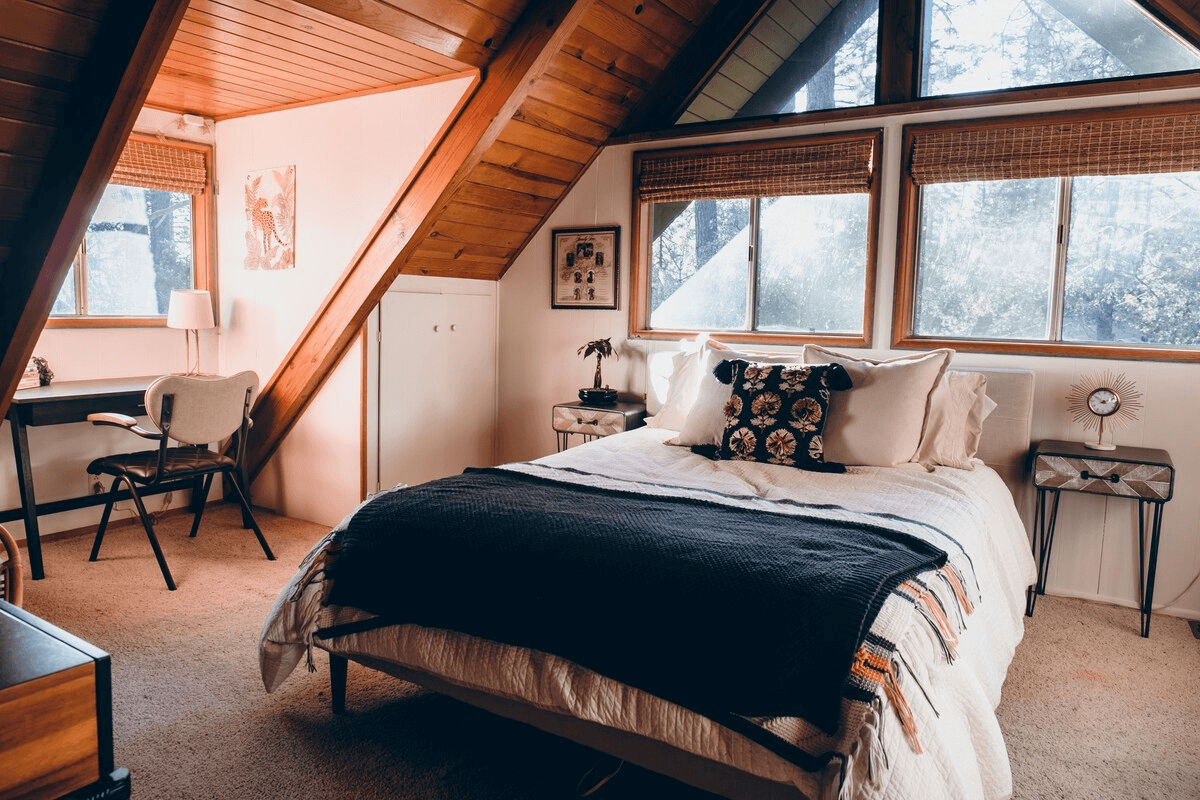 whiskey creek cabin airbnb nordroom10 Whiskey Creek Cabin | A Cozy Airbnb Surrounded by Pine Trees