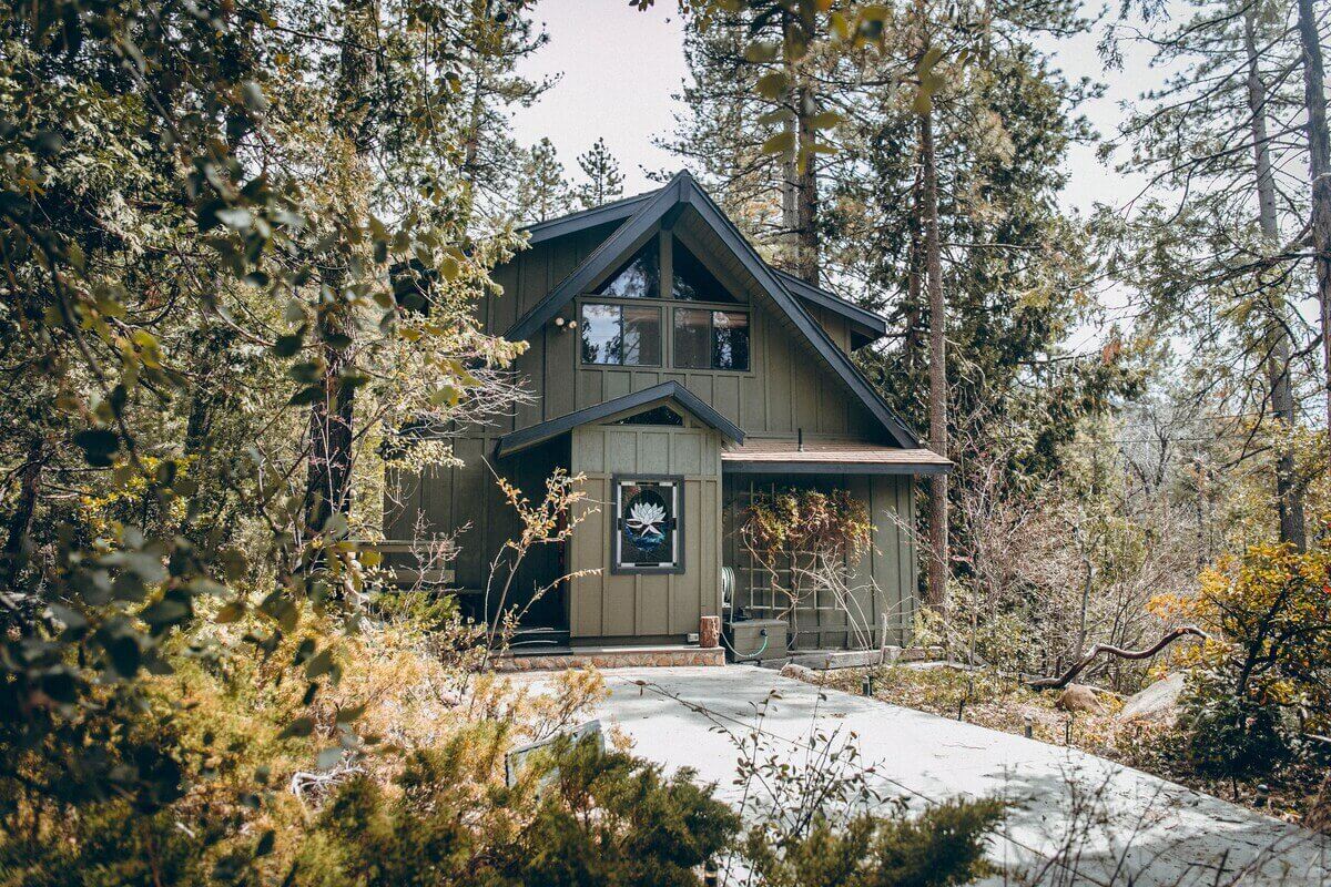 whiskey creek cabin airbnb nordroom18 Whiskey Creek Cabin | A Cozy Airbnb Surrounded by Pine Trees