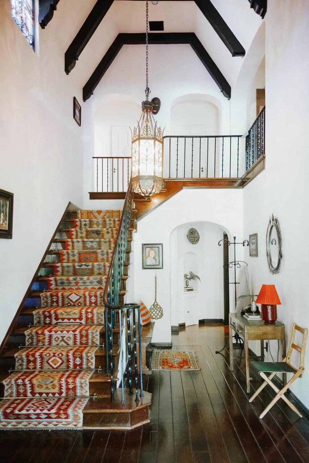 bookshelves 1920s english tudor house los angeles nordroom15 Bookshelves Envy In A 1920s English Tudor House in Los Angeles