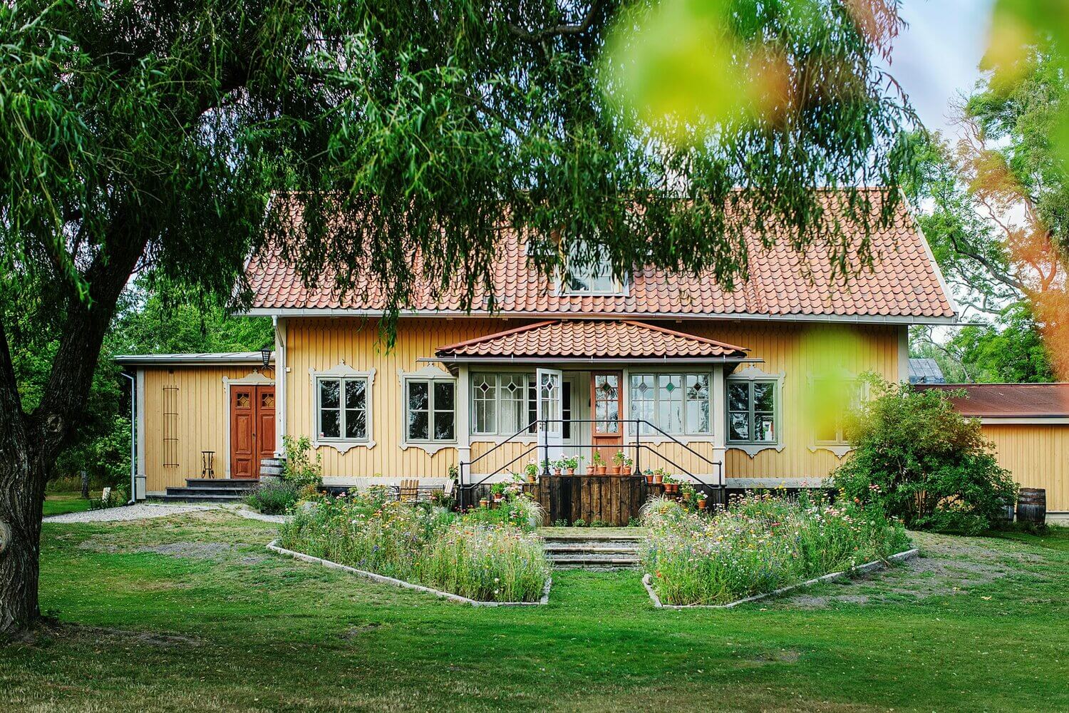 AnIdyllicFarmhouseInTheSwedishCountryside TheNordroom11 An Idyllic Farmhouse In The Swedish Countryside