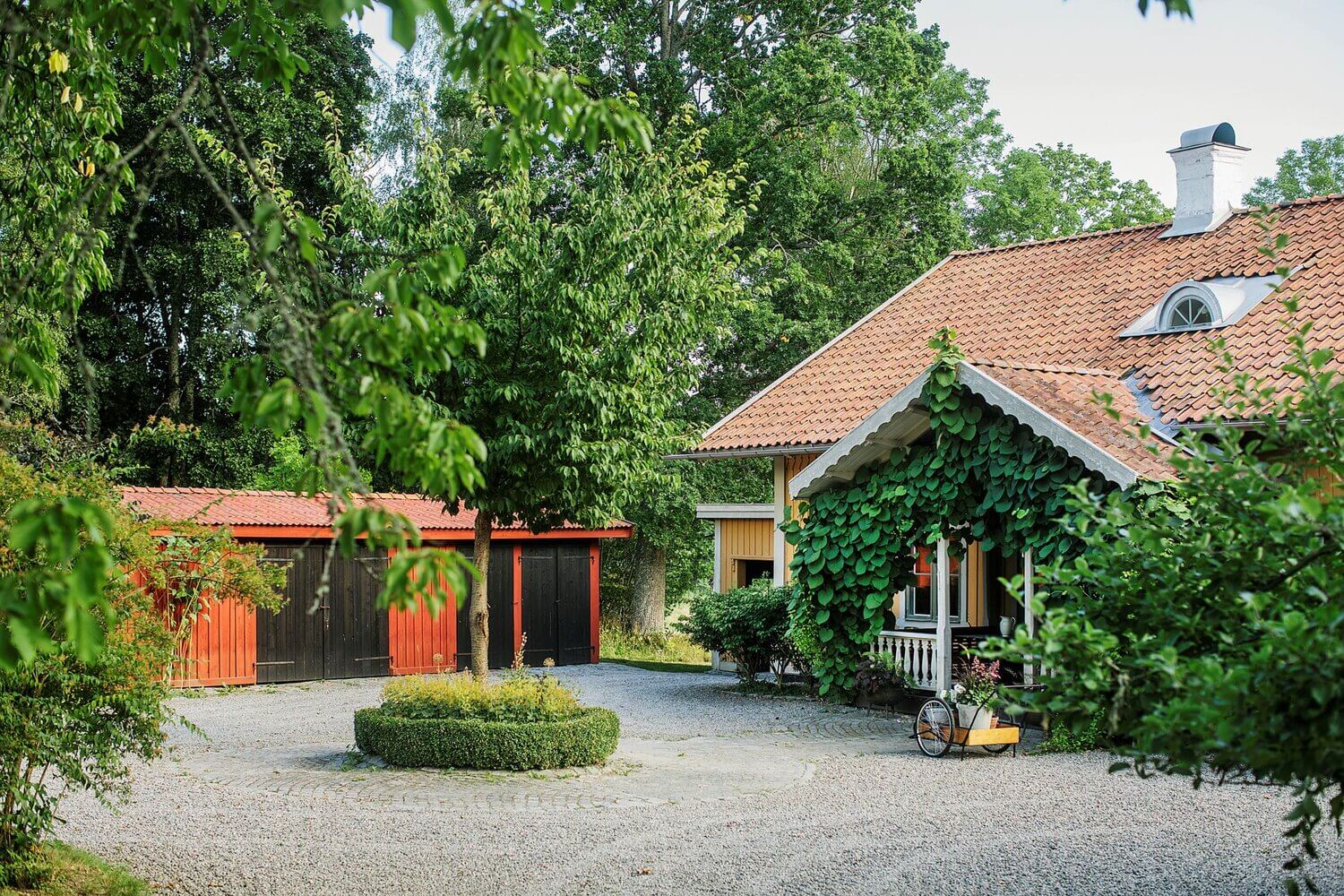 AnIdyllicFarmhouseInTheSwedishCountryside TheNordroom12 An Idyllic Farmhouse In The Swedish Countryside