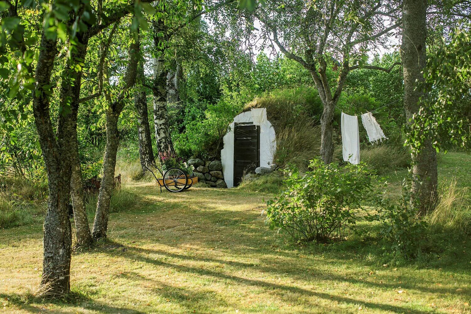 AnIdyllicFarmhouseInTheSwedishCountryside TheNordroom13 An Idyllic Farmhouse In The Swedish Countryside