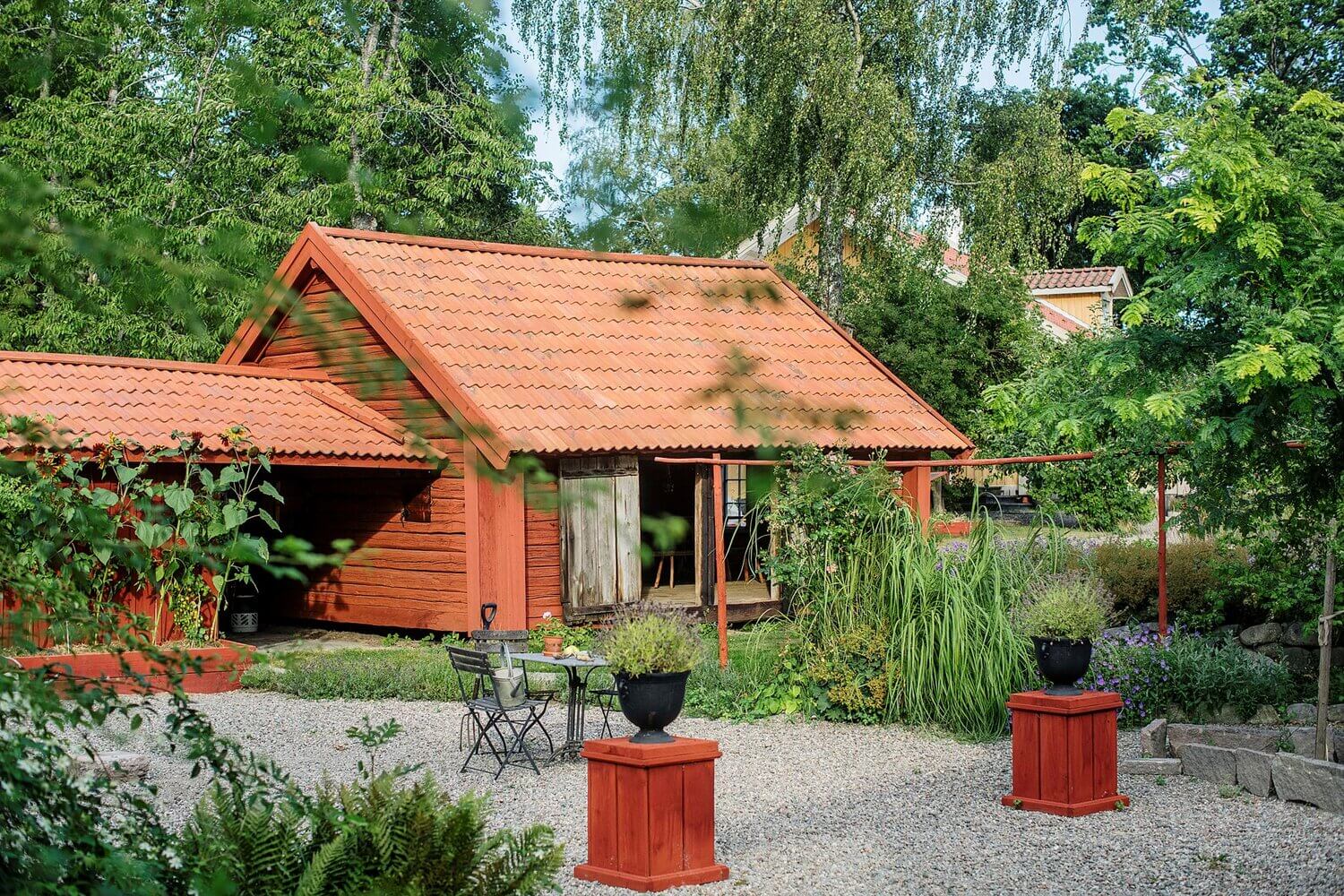 AnIdyllicFarmhouseInTheSwedishCountryside TheNordroom15 An Idyllic Farmhouse In The Swedish Countryside