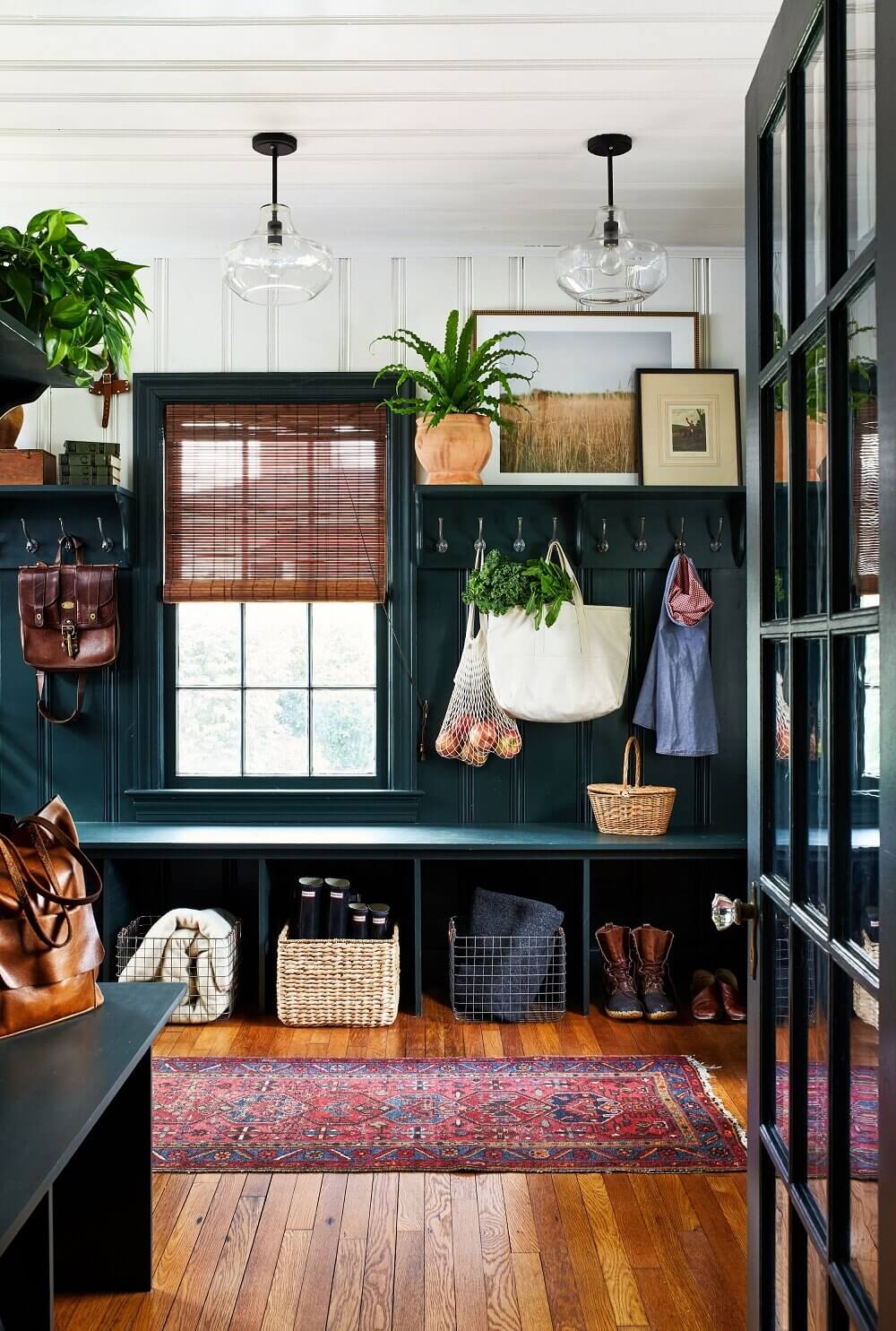 mudroom-two-tone-wall-dark-blue-white-bench