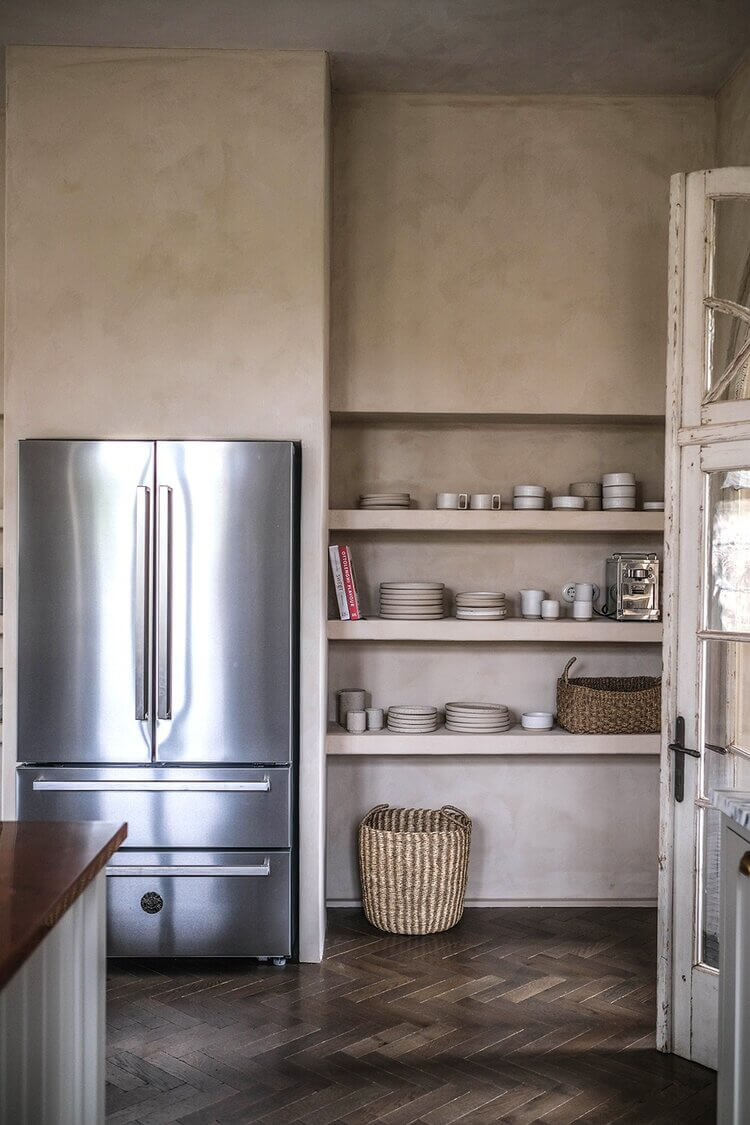 ABeautifuldeVOLKitcheninaRenovatedGermanSchoolhouse TheNordroom13grid A Beautiful deVOL Kitchen in a Renovated German Schoolhouse