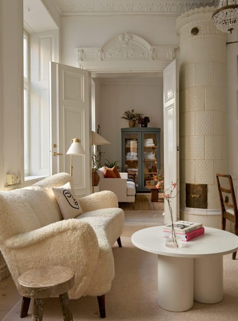 A Combination of Styles In A Historic Stockholm Apartment - The Nordroom