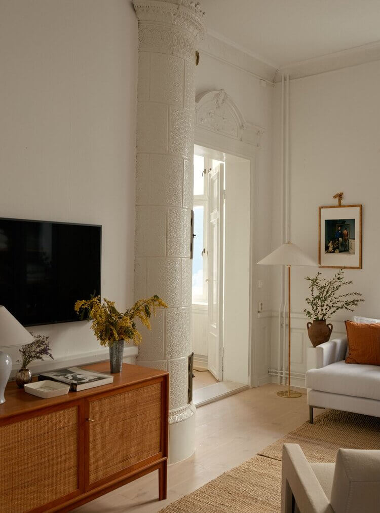 ACombinationofStylesInAHistoricStockholmApartment TheNordroom7 A Combination of Styles In A Historic Stockholm Apartment