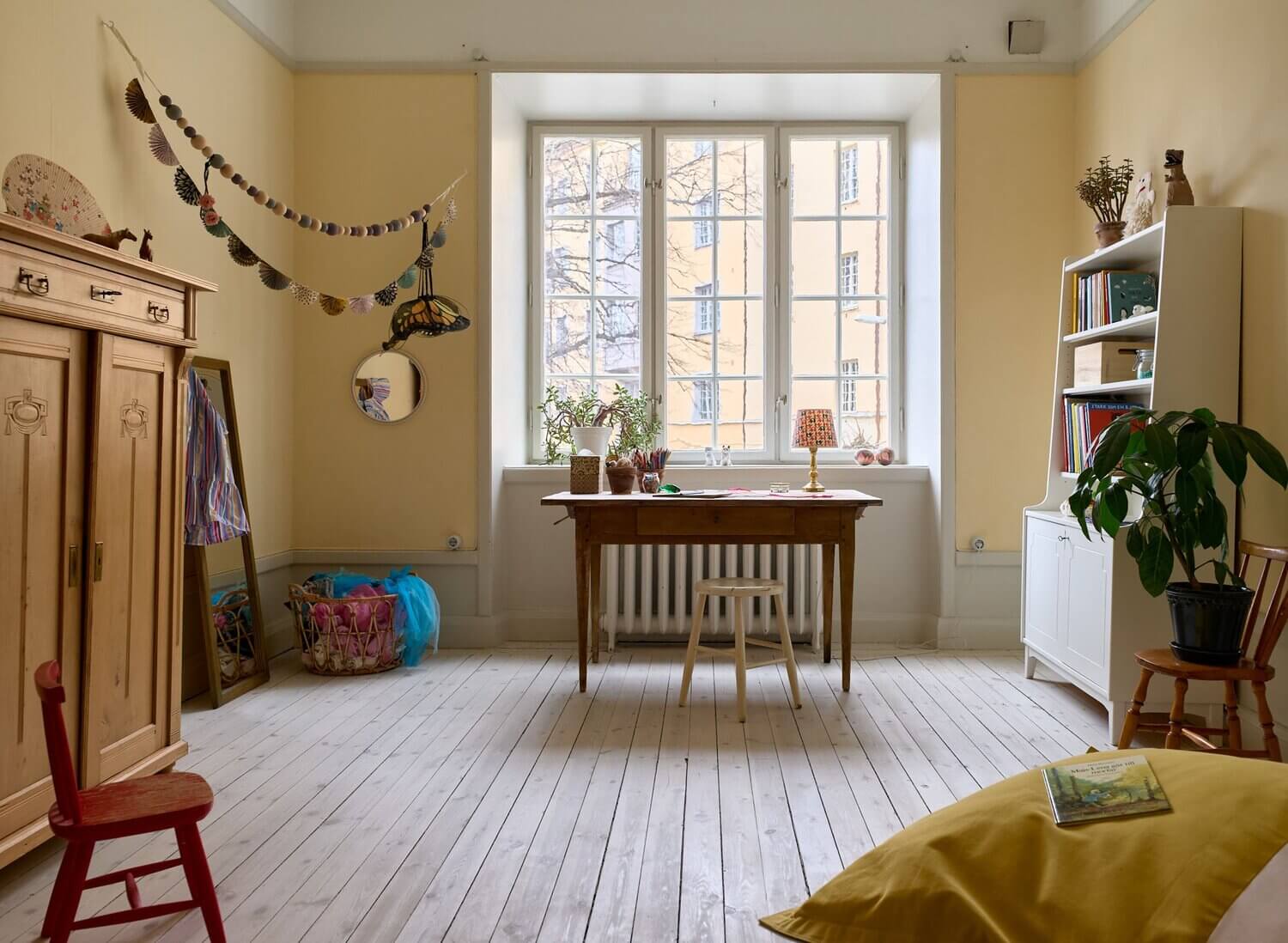 AScandinavianApartmentPaintedInSoftColorTones TheNordroom24 A Scandinavian Apartment Painted In Pastel Color Tones