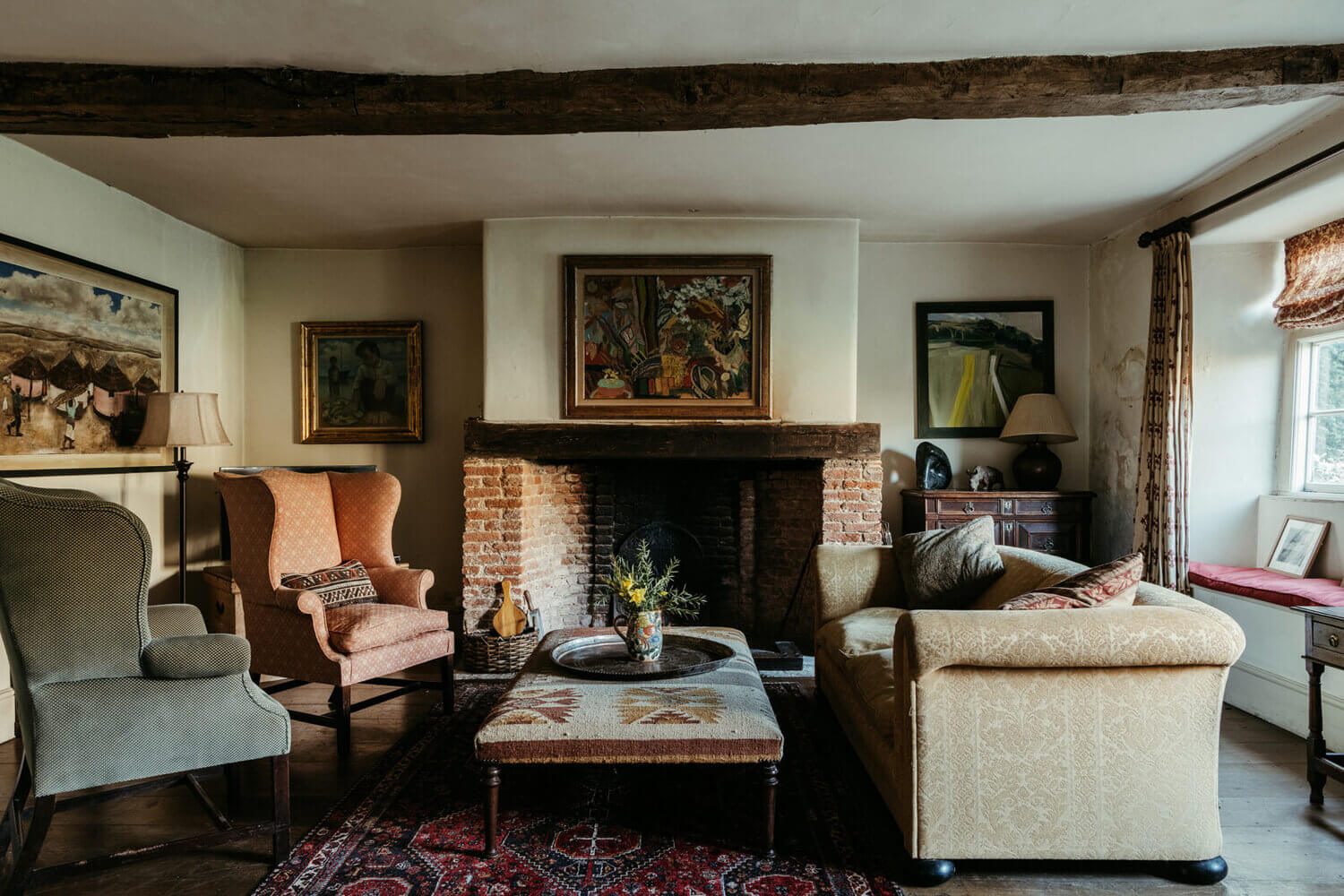 HunstonManorHouseARenovated17th CenturyPropertyinWestSussex TheNordroom4 Hunston Manor House: A Renovated 17th-Century Property in West Sussex