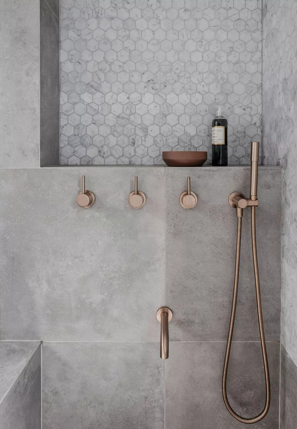 bathroom-shower-ledge-tiny-bathroom-design-ideas-nordroom