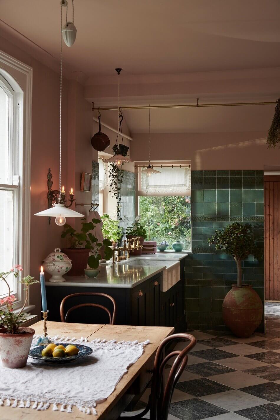 A Classic deVOL Kitchen with Mediterranean Color Scheme