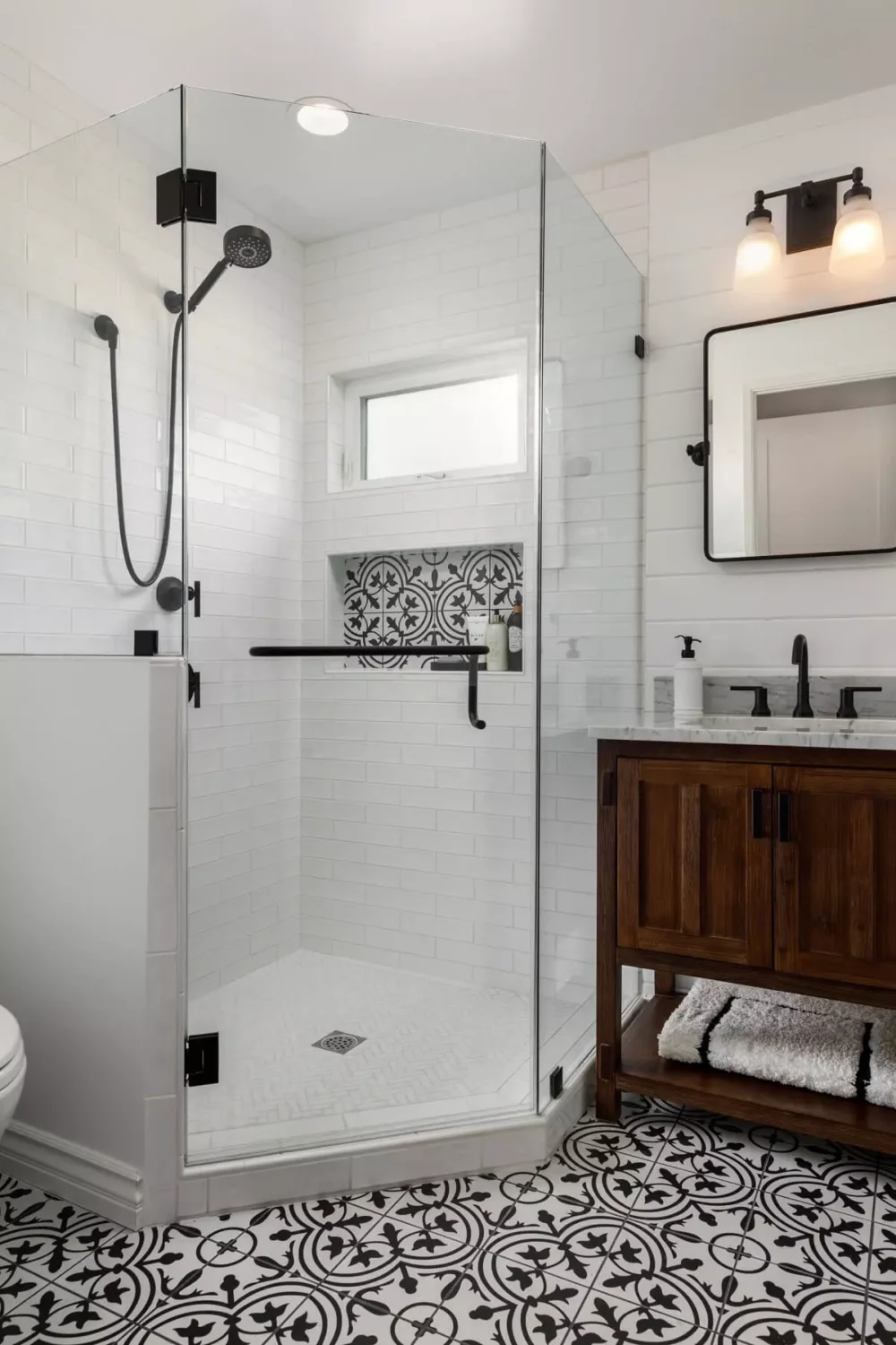 30 Creative Ideas to Transform Boring Bathroom Corners