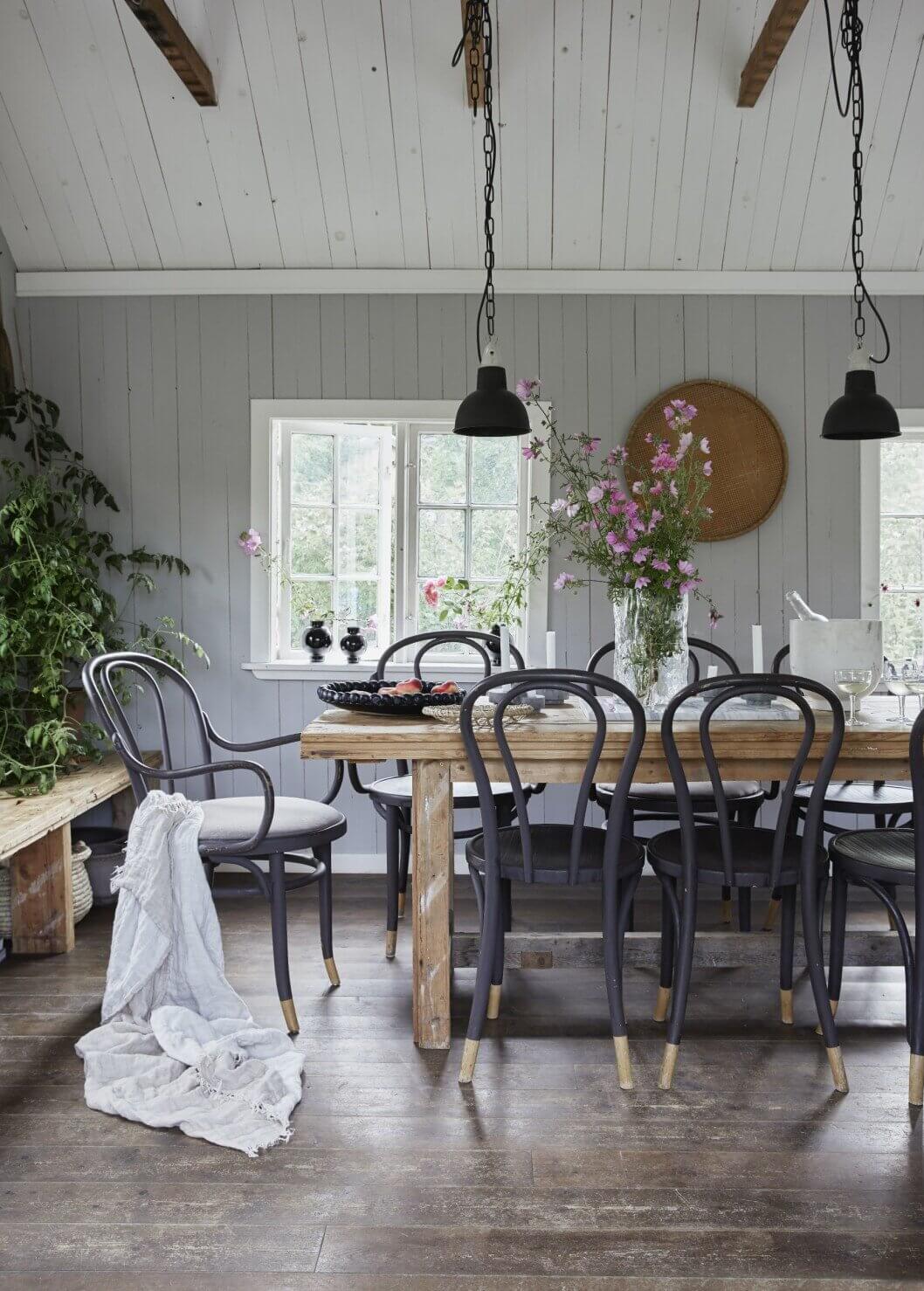 A Small Farmhouse-Style Cottage on a Swedish Allotment - The Nordroom