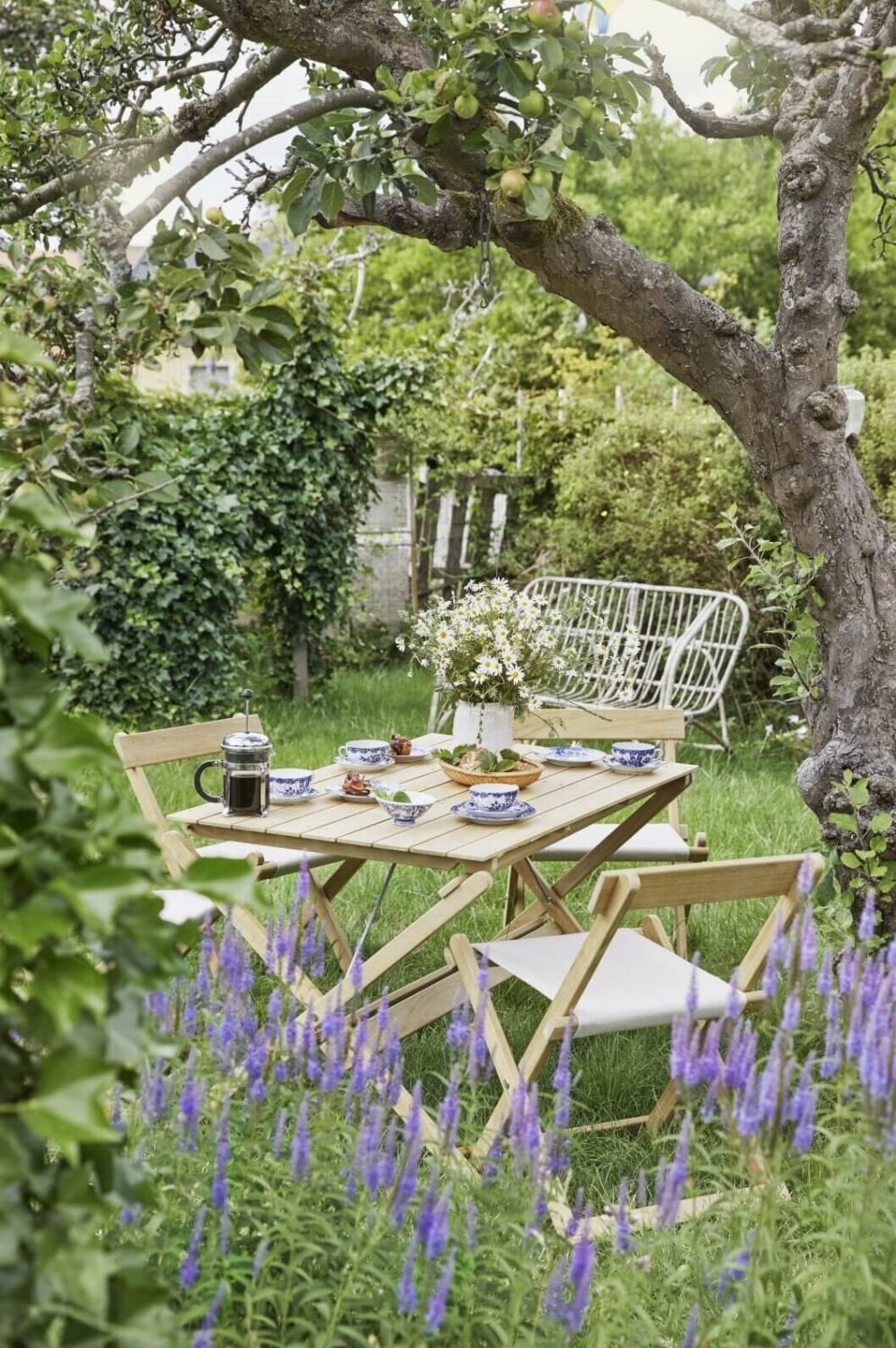 garden-allotment-apple-tree-lavender-sweden-nordroom