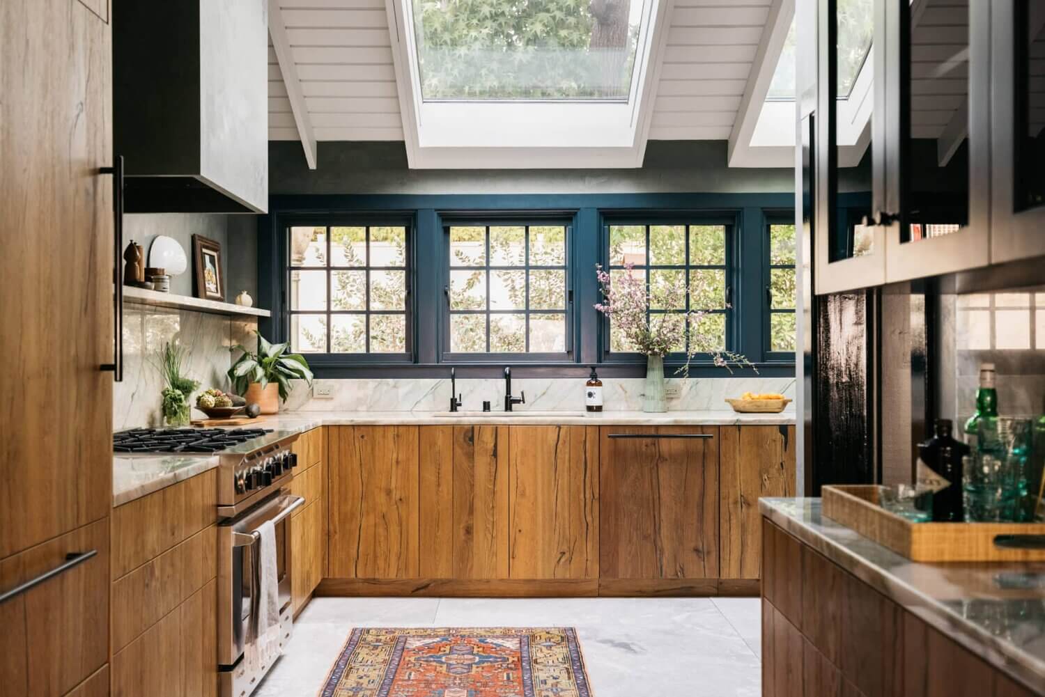 wood-kitchen-skywindow-carrera-marble-midcentury-nordroom