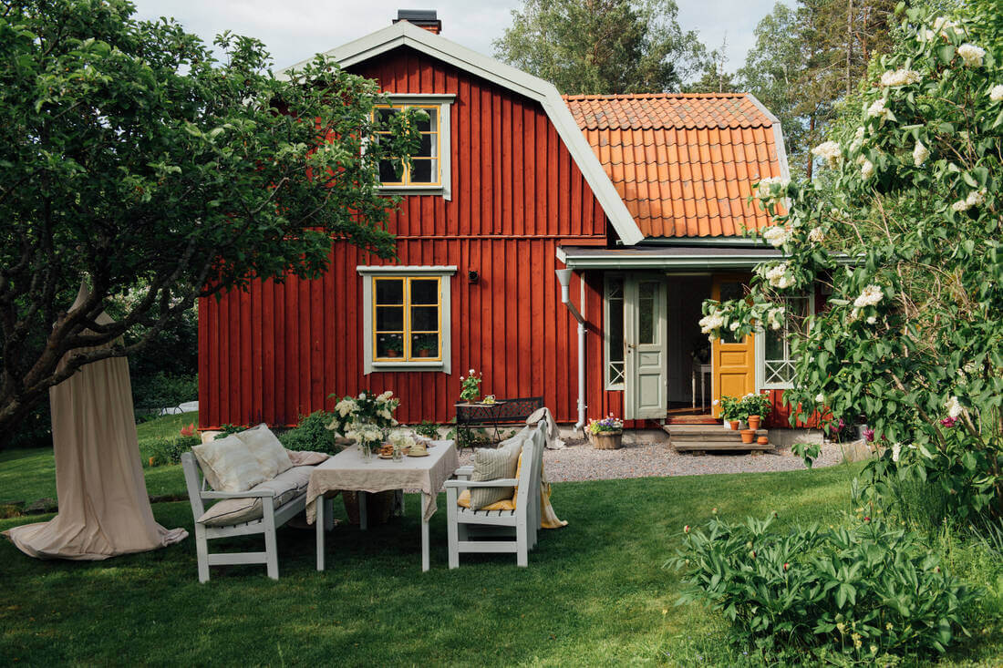 19th-century-swedish-home-charming-garden-nordroom