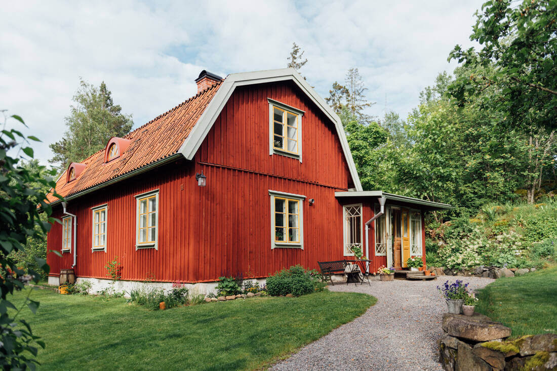 19th-century-swedish-home-charming-garden-nordroom