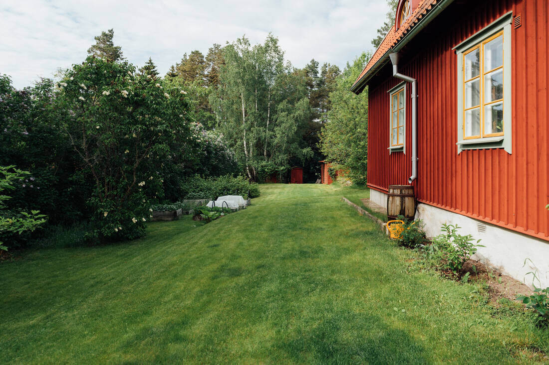 19th-century-swedish-home-charming-garden-nordroom