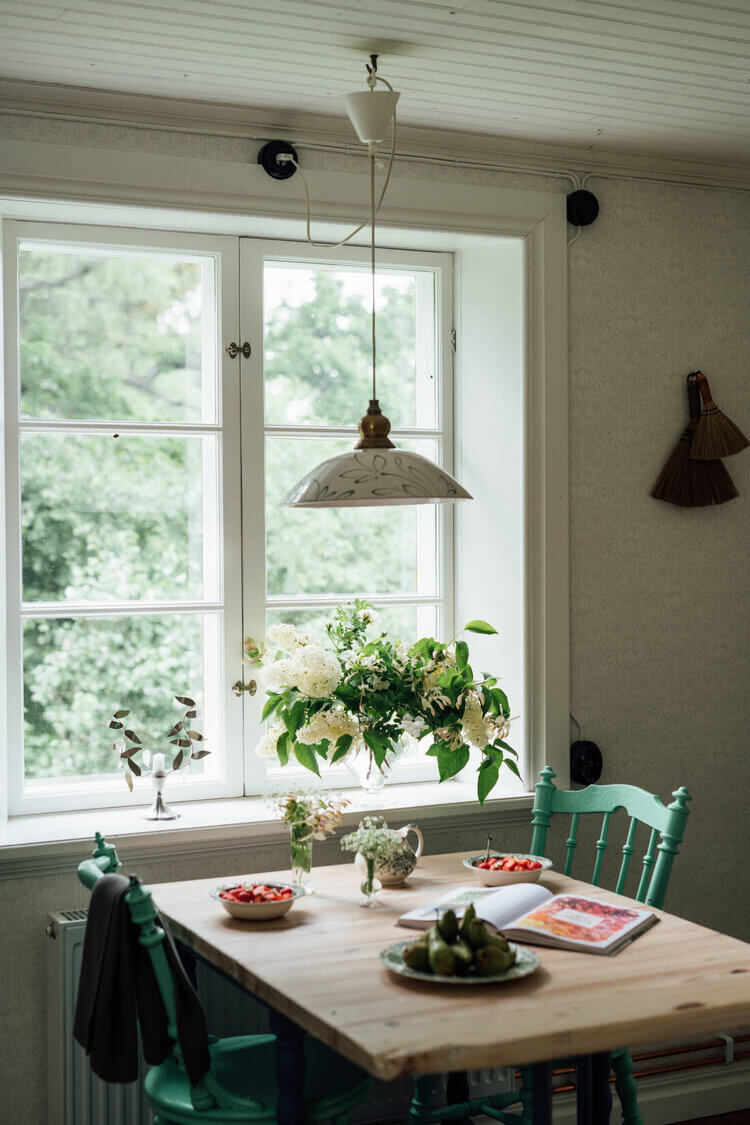 19th-century-swedish-home-charming-garden-nordroom