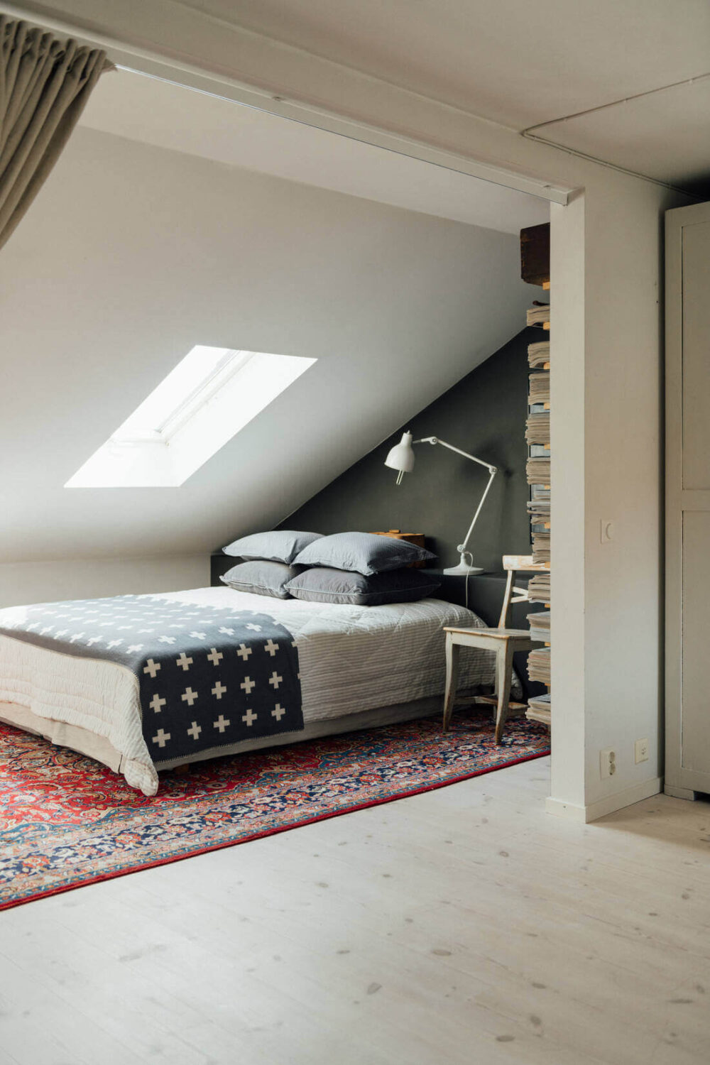 cozy-black-white-home-sweden-nordroom