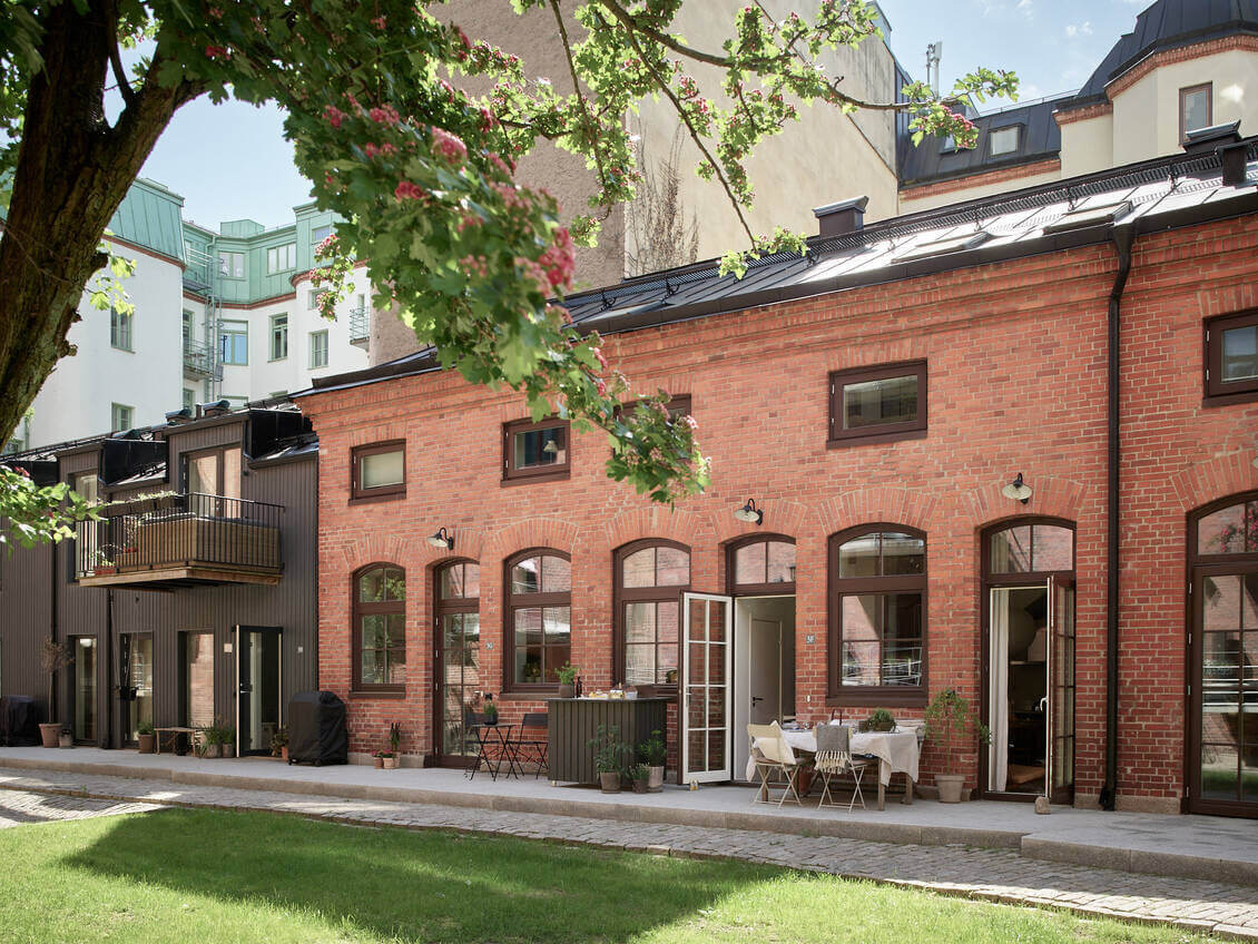 A Small Scandinavian Maisonette in a Historic Building