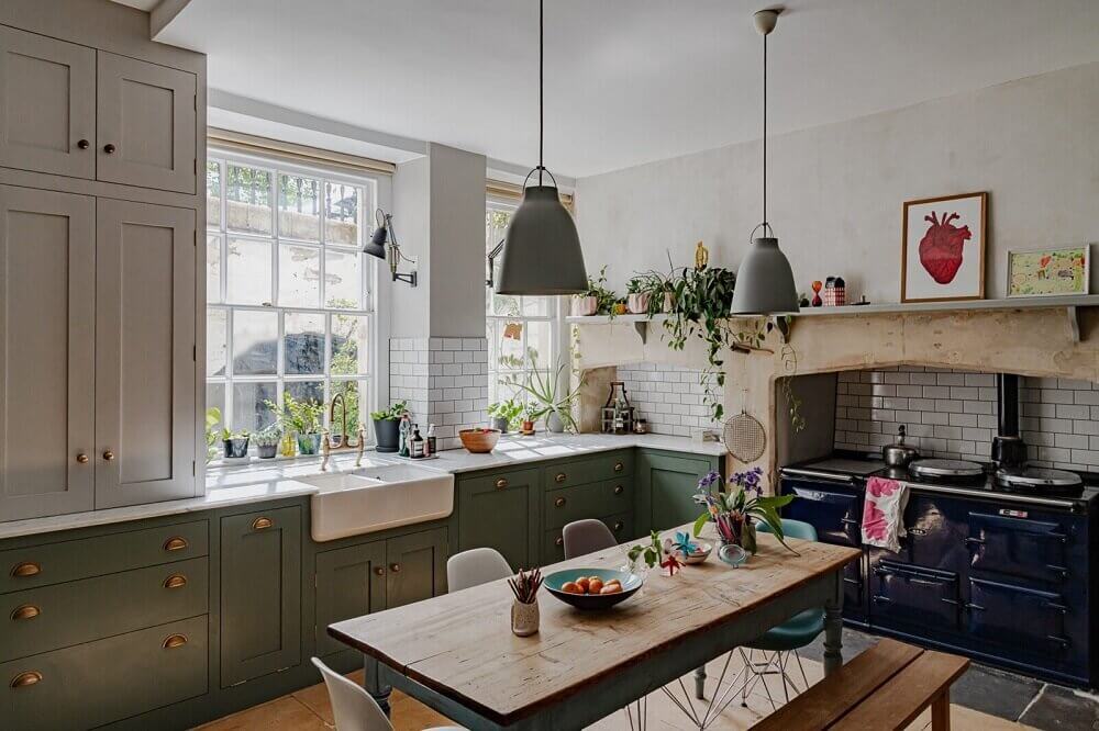 green-english-farmhouse-kitchen-nordroom