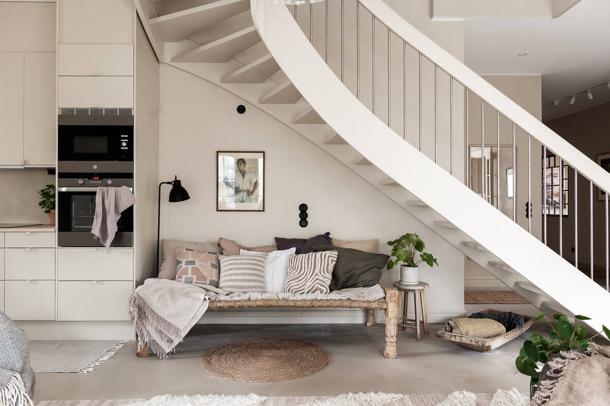 stockholm-apartment-warm-neutral-color-palette-nordroom