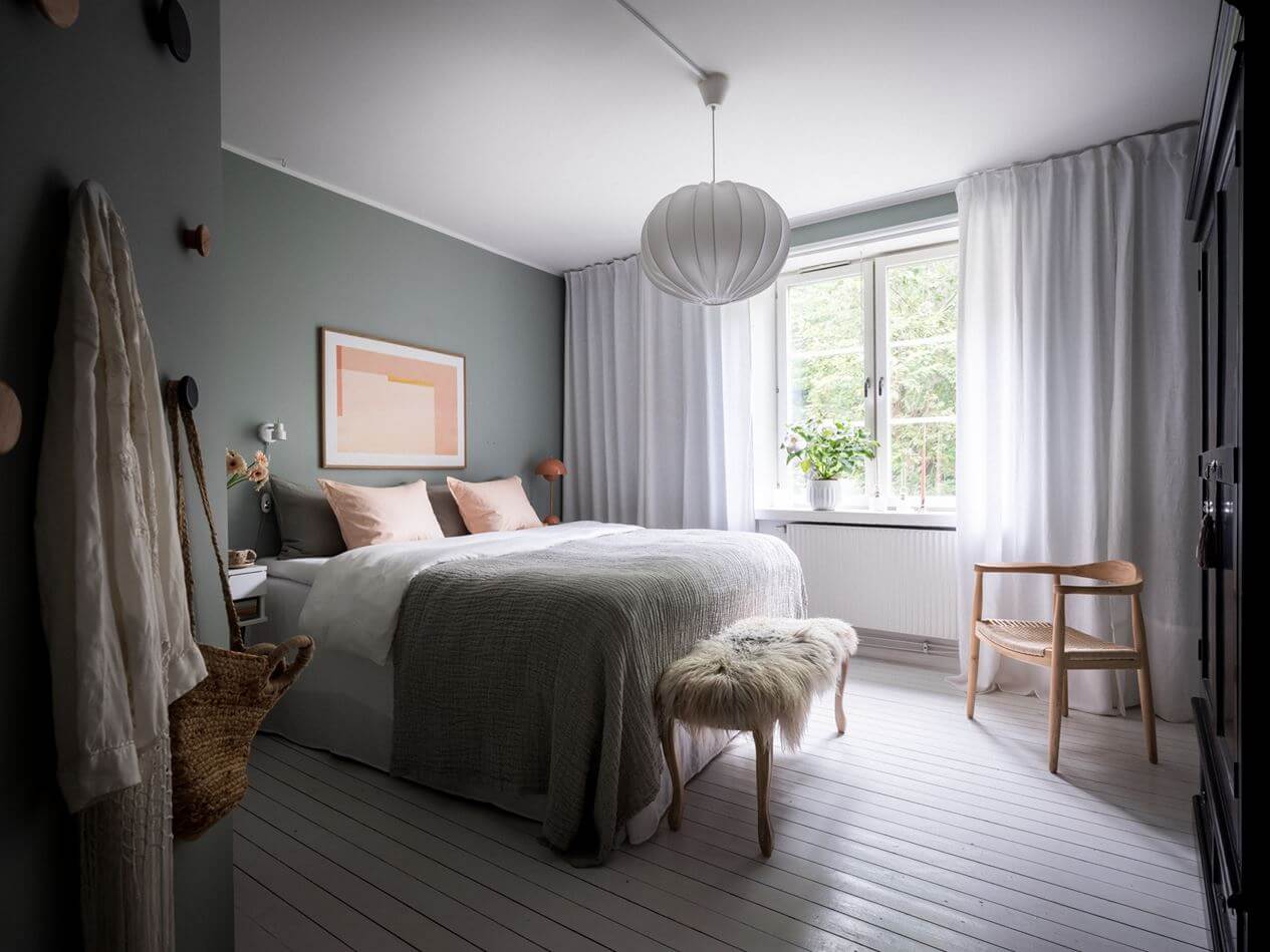 soft-scandinavian-home-dark-blue-bedroom-nordroom