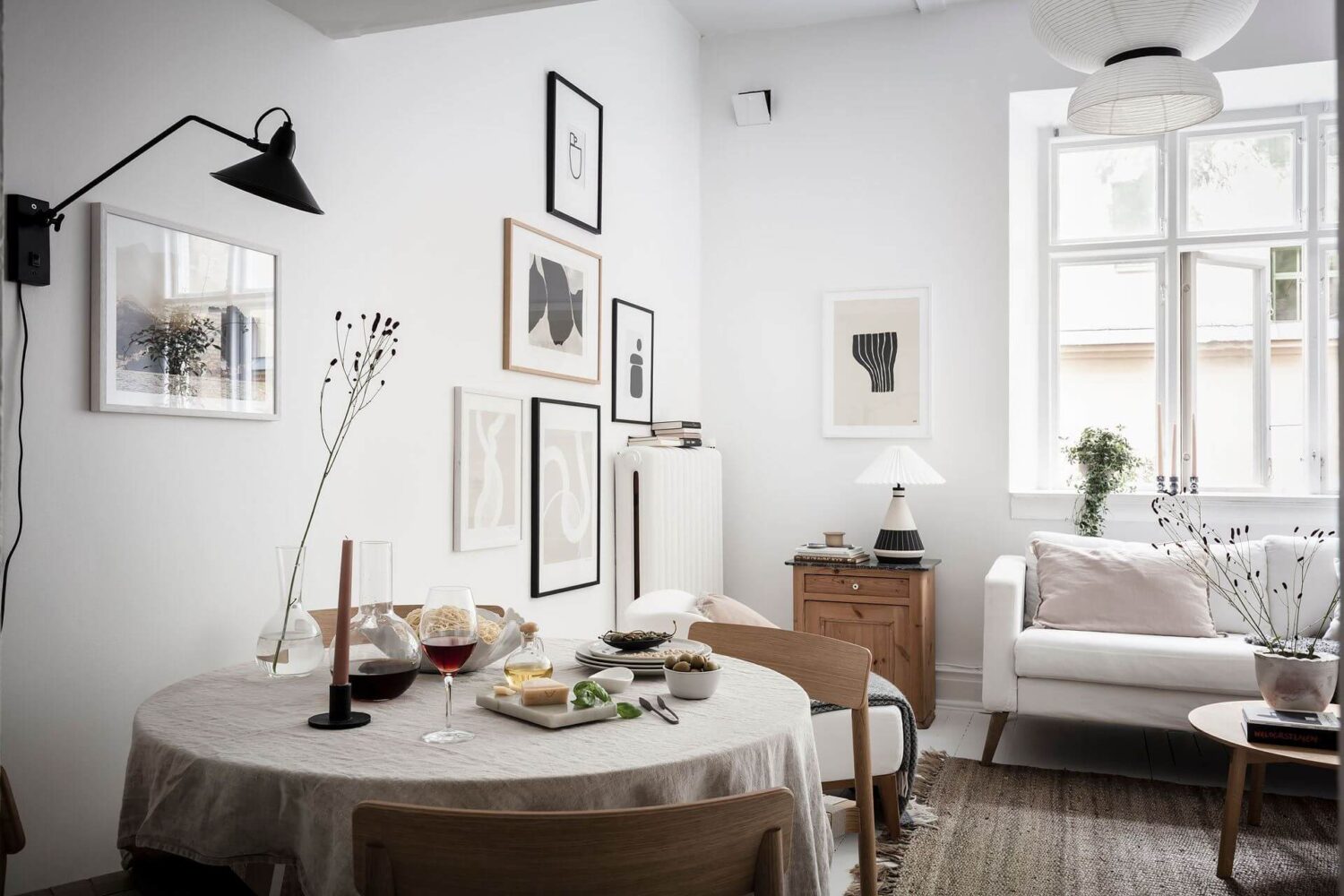 white-scandinavian-studio-apartment-loft-bed-nordroom